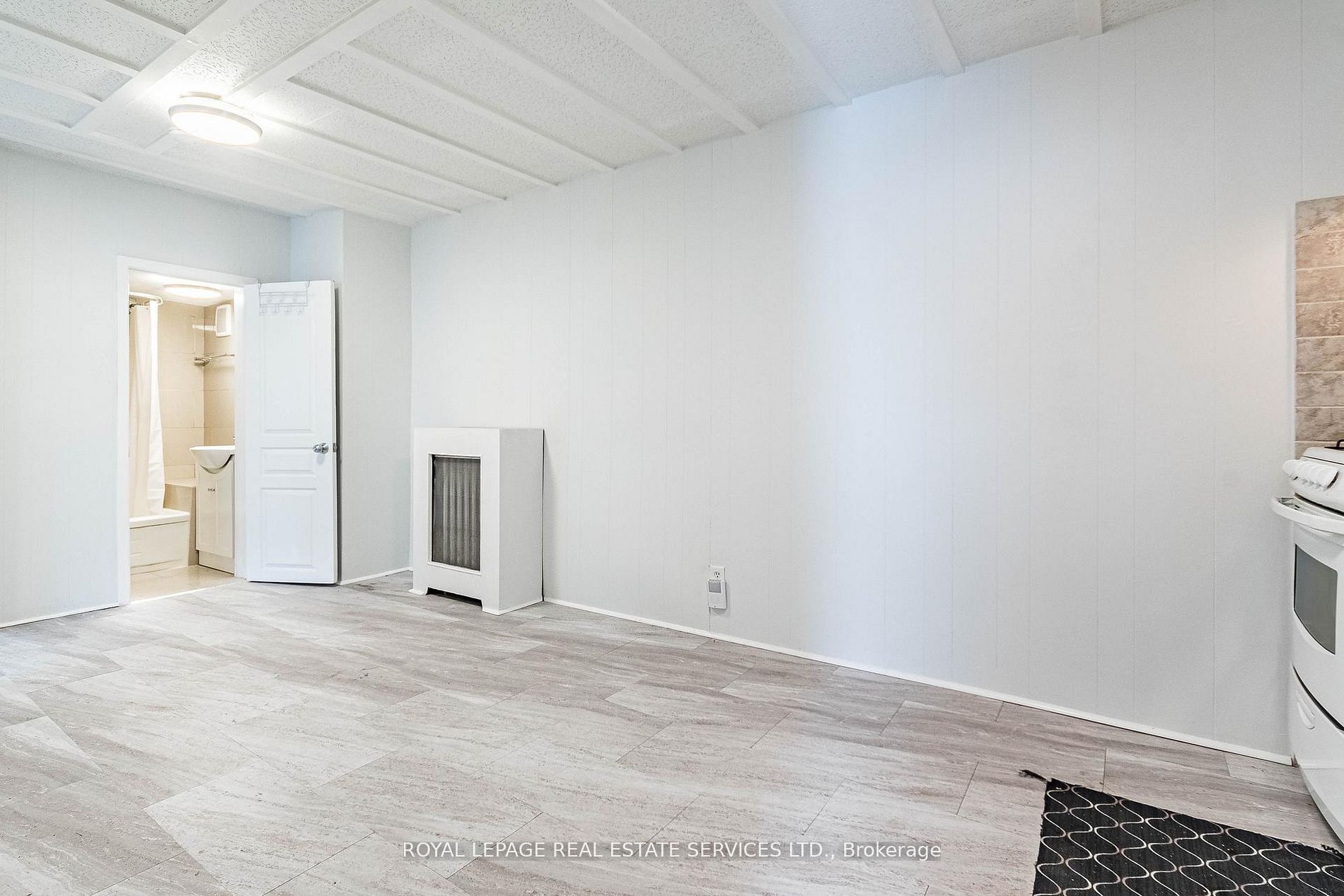 1160 Dufferin Street Property Photo 21