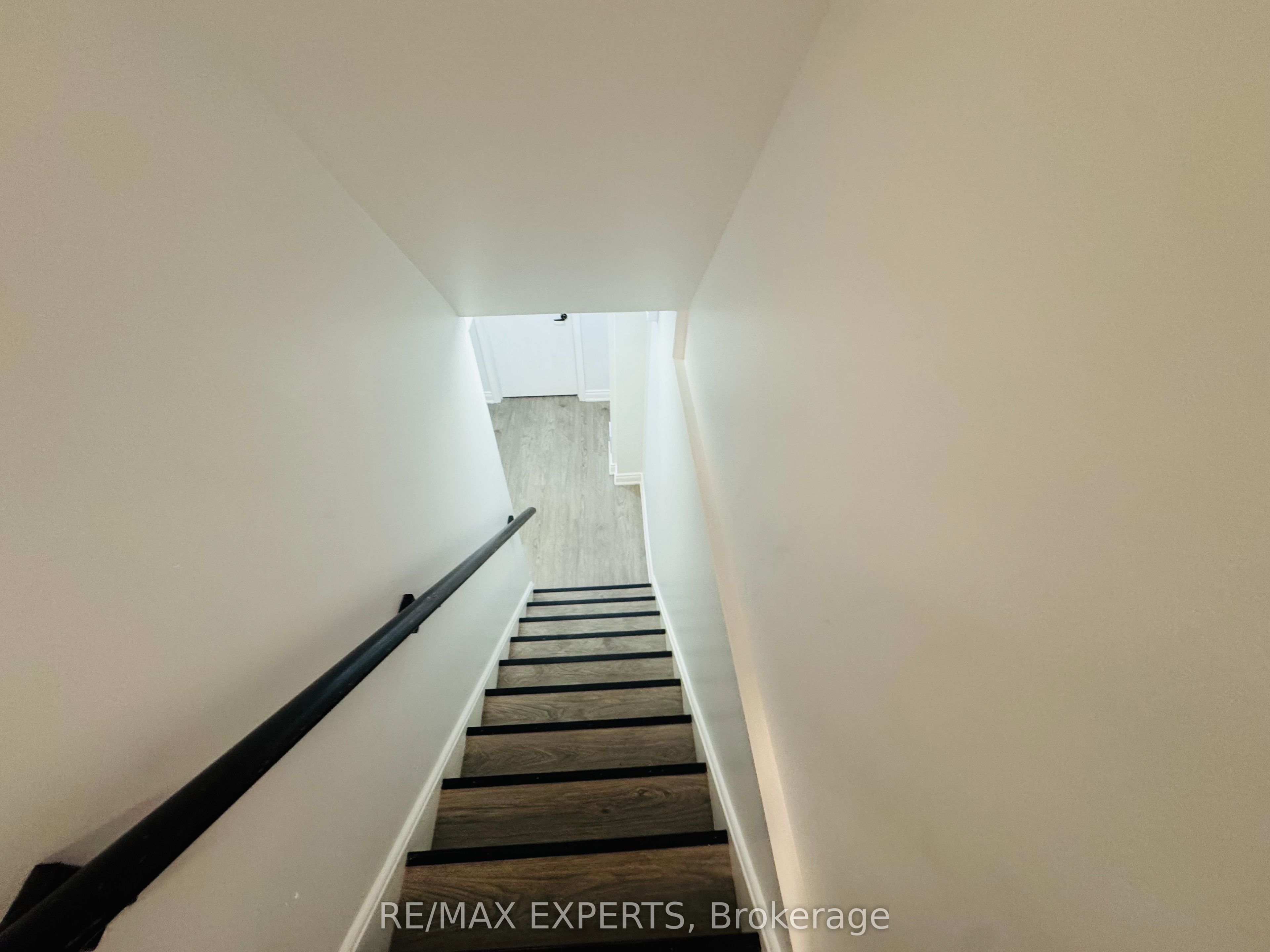 117 Baffin Crescent 2 Property Photo 3