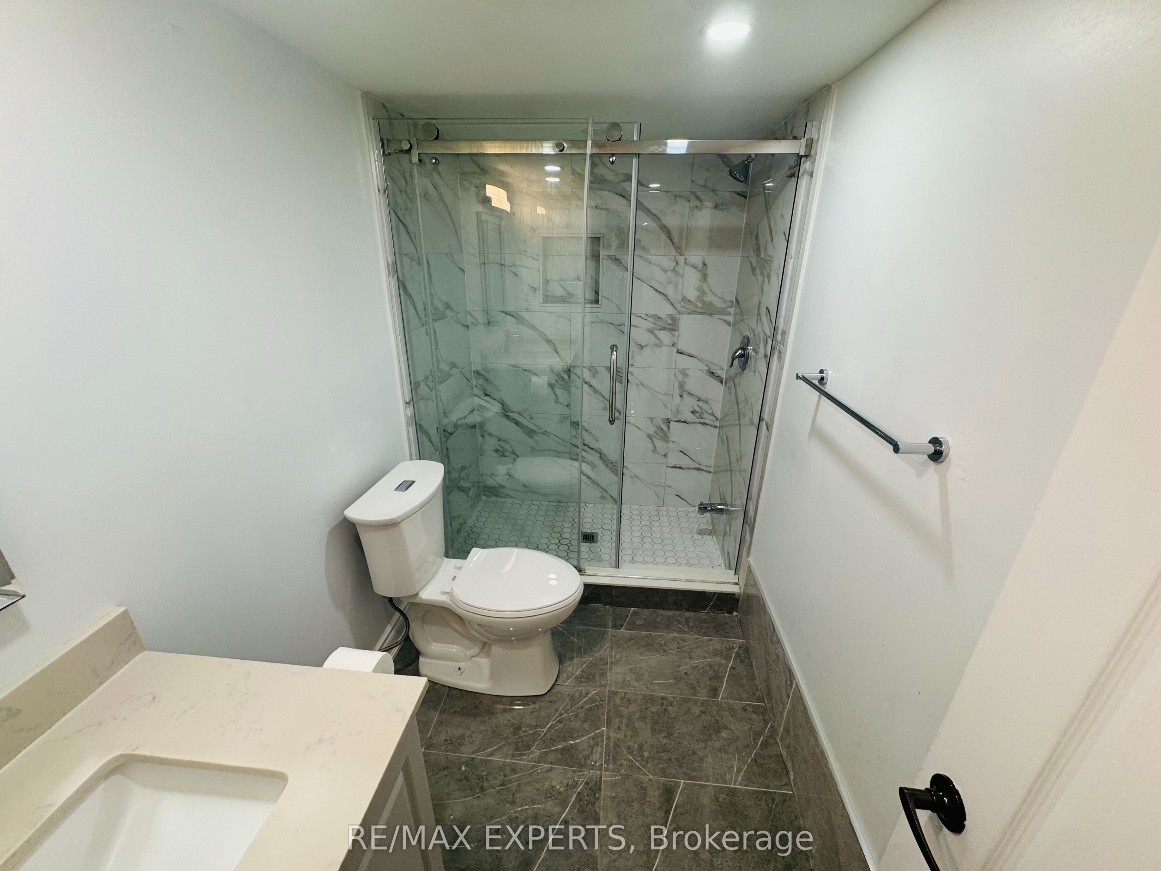117 Baffin Crescent 2 Property Photo 8