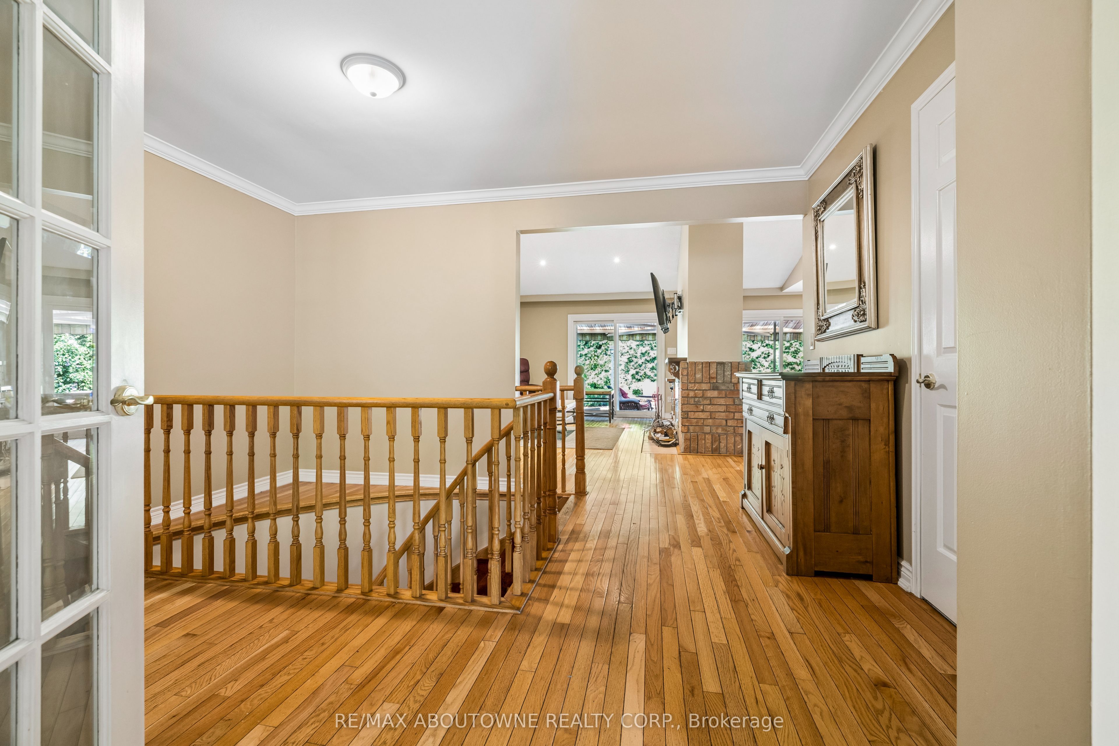 2285 Dunedin Road Property Photo 8