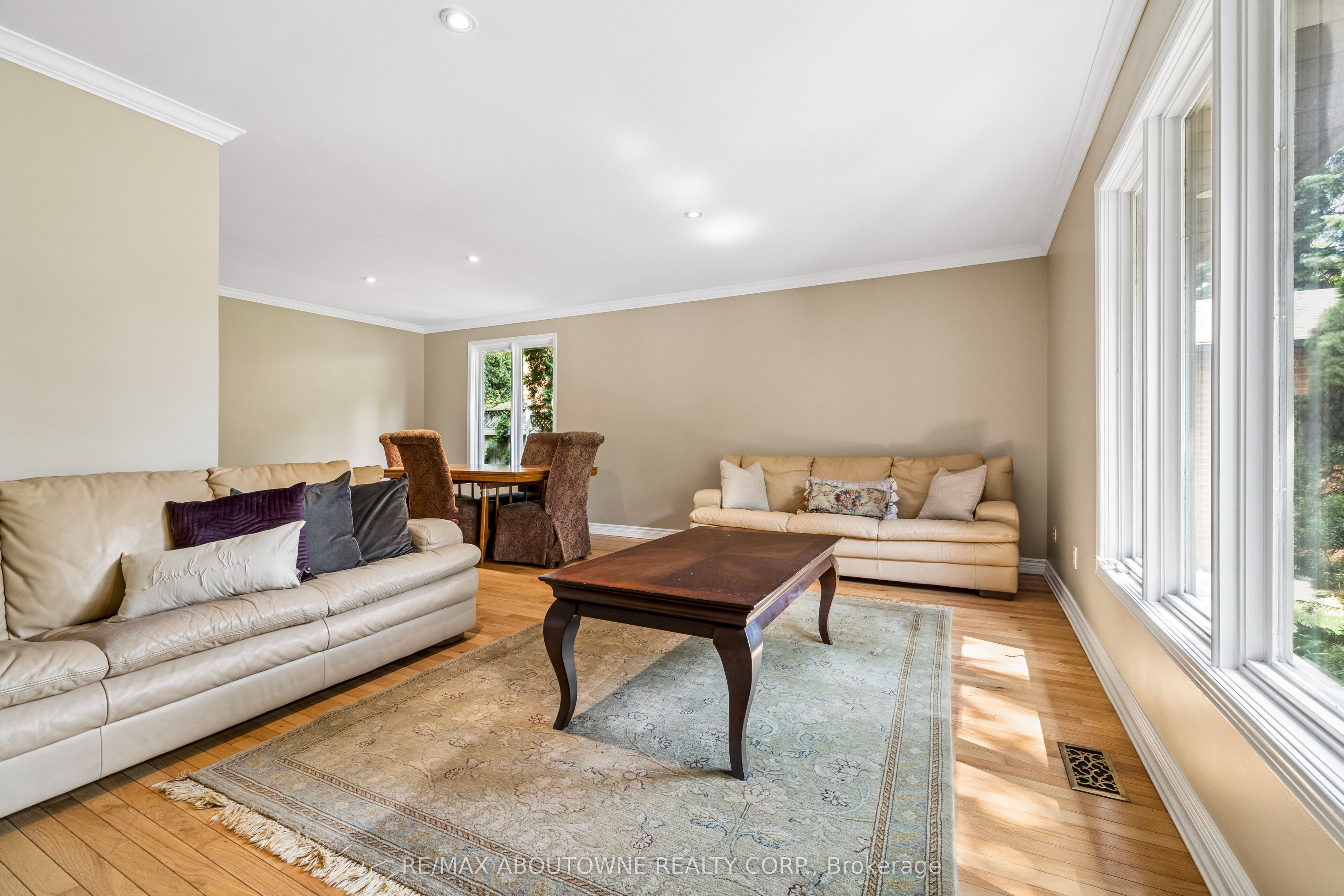 2285 Dunedin Road Property Photo 11