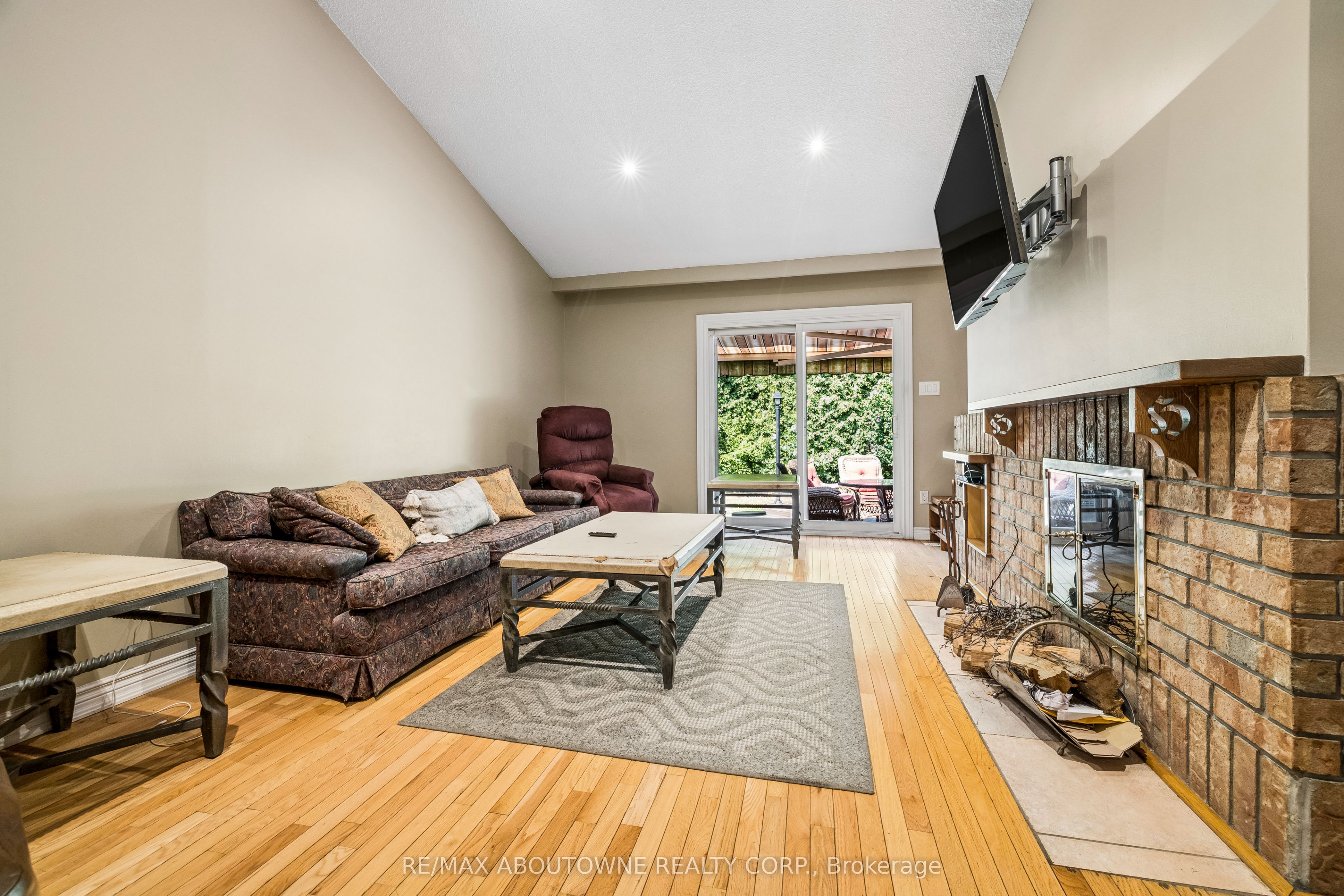 2285 Dunedin Road Property Photo 21