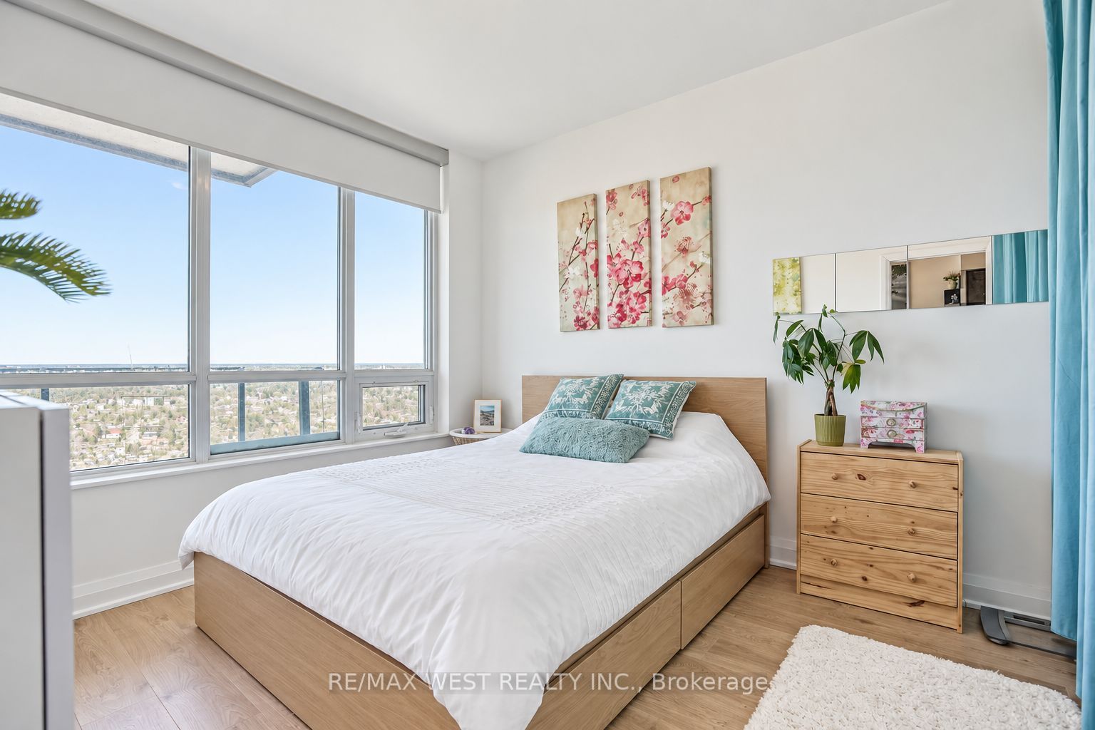36 Park Lawn Road 2107 Property Photo 5
