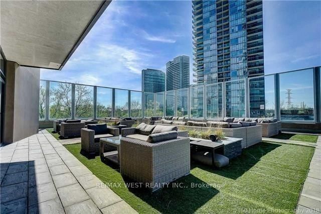 36 Park Lawn Road 2107 Property Photo 9