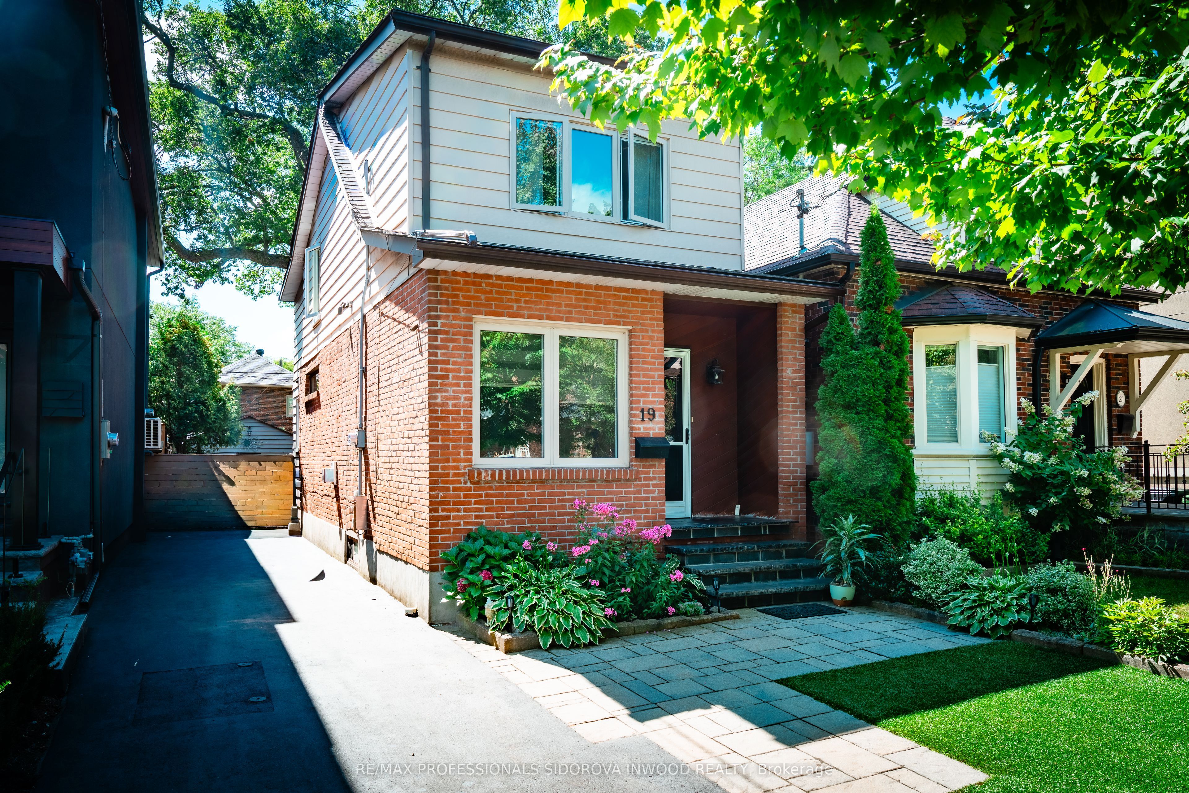 19 Harshaw Avenue