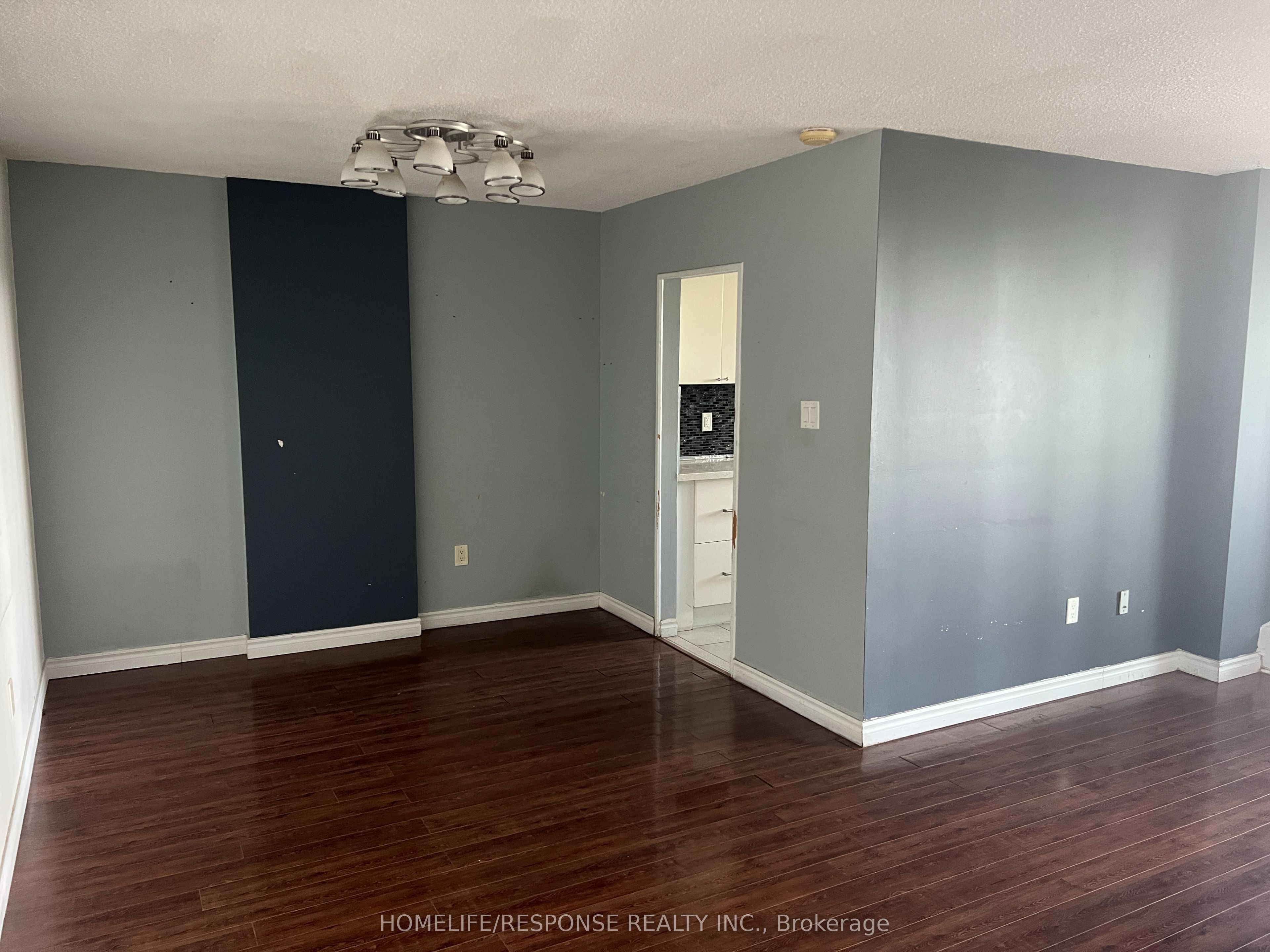 1625 Bloor Street 715 Property Photo 3