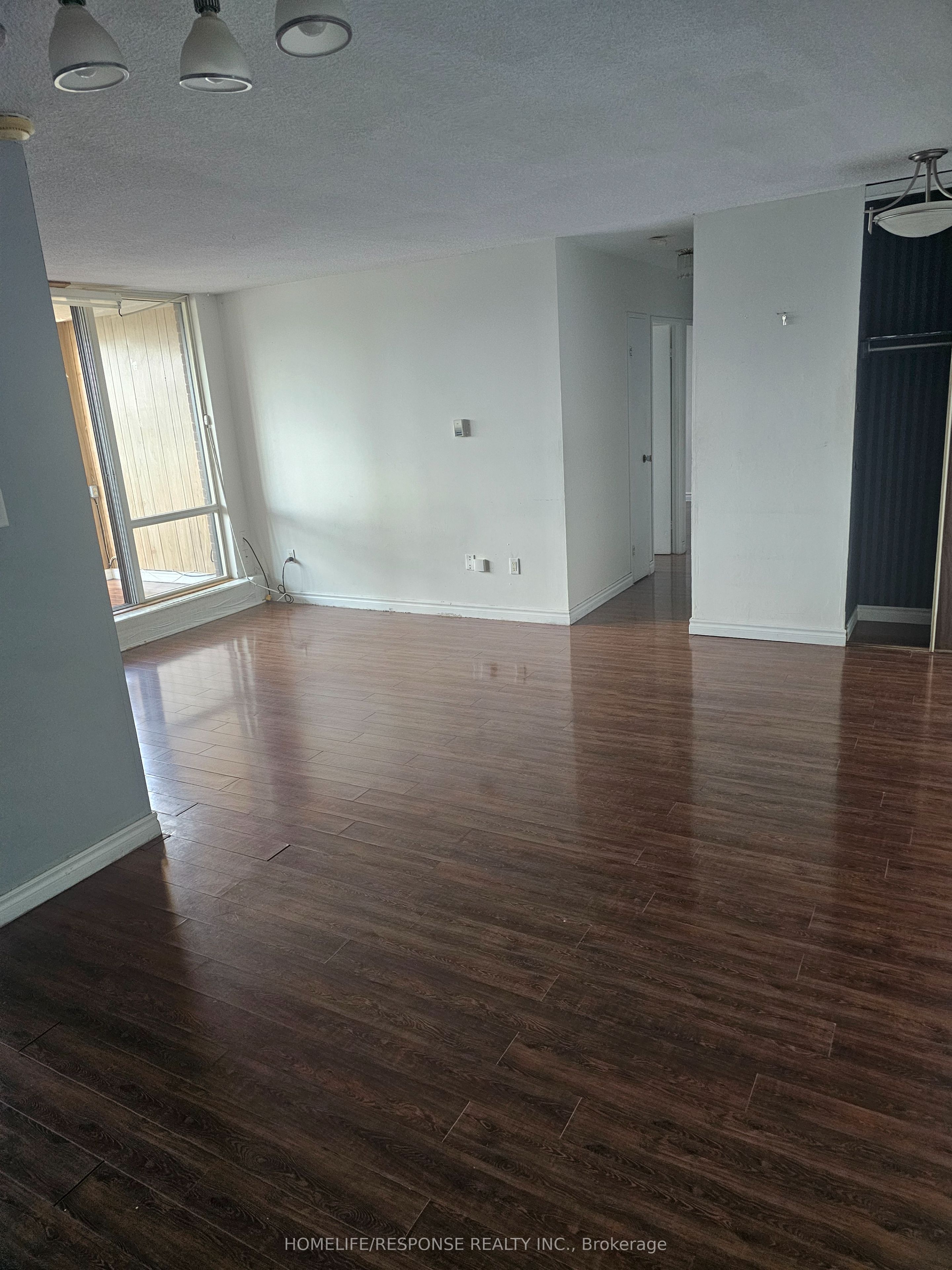 1625 Bloor Street 715 Property Photo 5