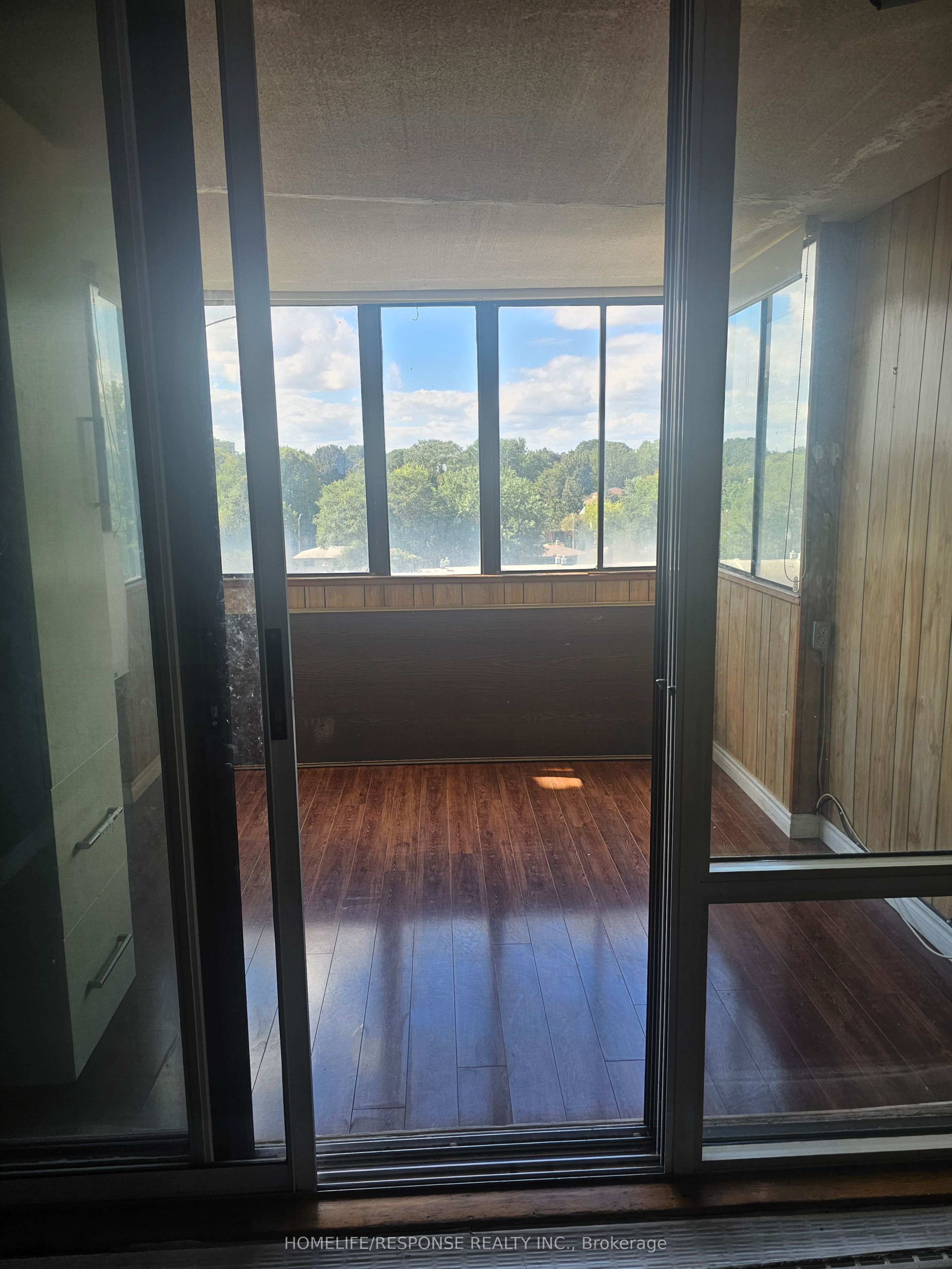 1625 Bloor Street 715 Property Photo 8