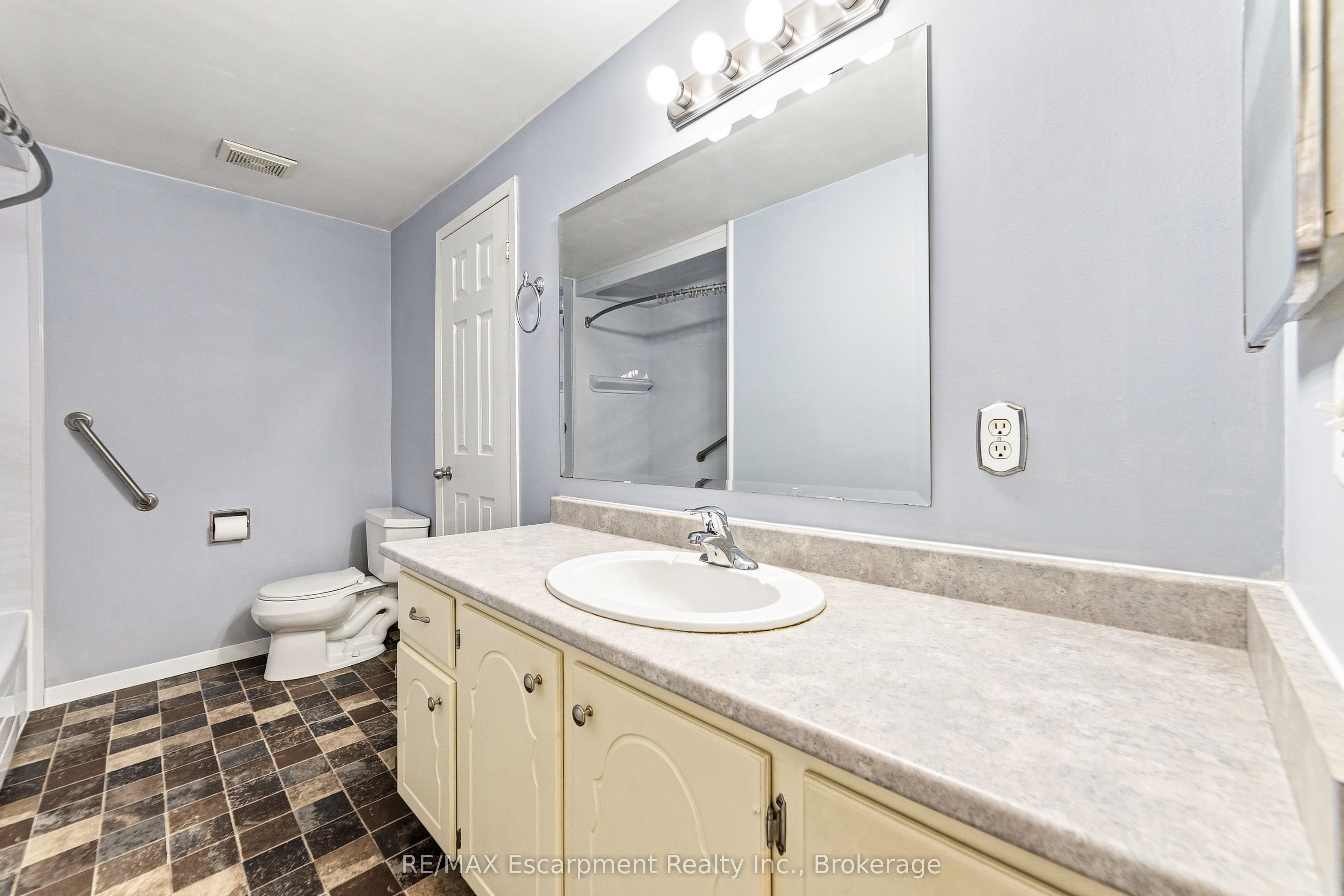 2380 Bromsgrove Road 52 Property Photo 16