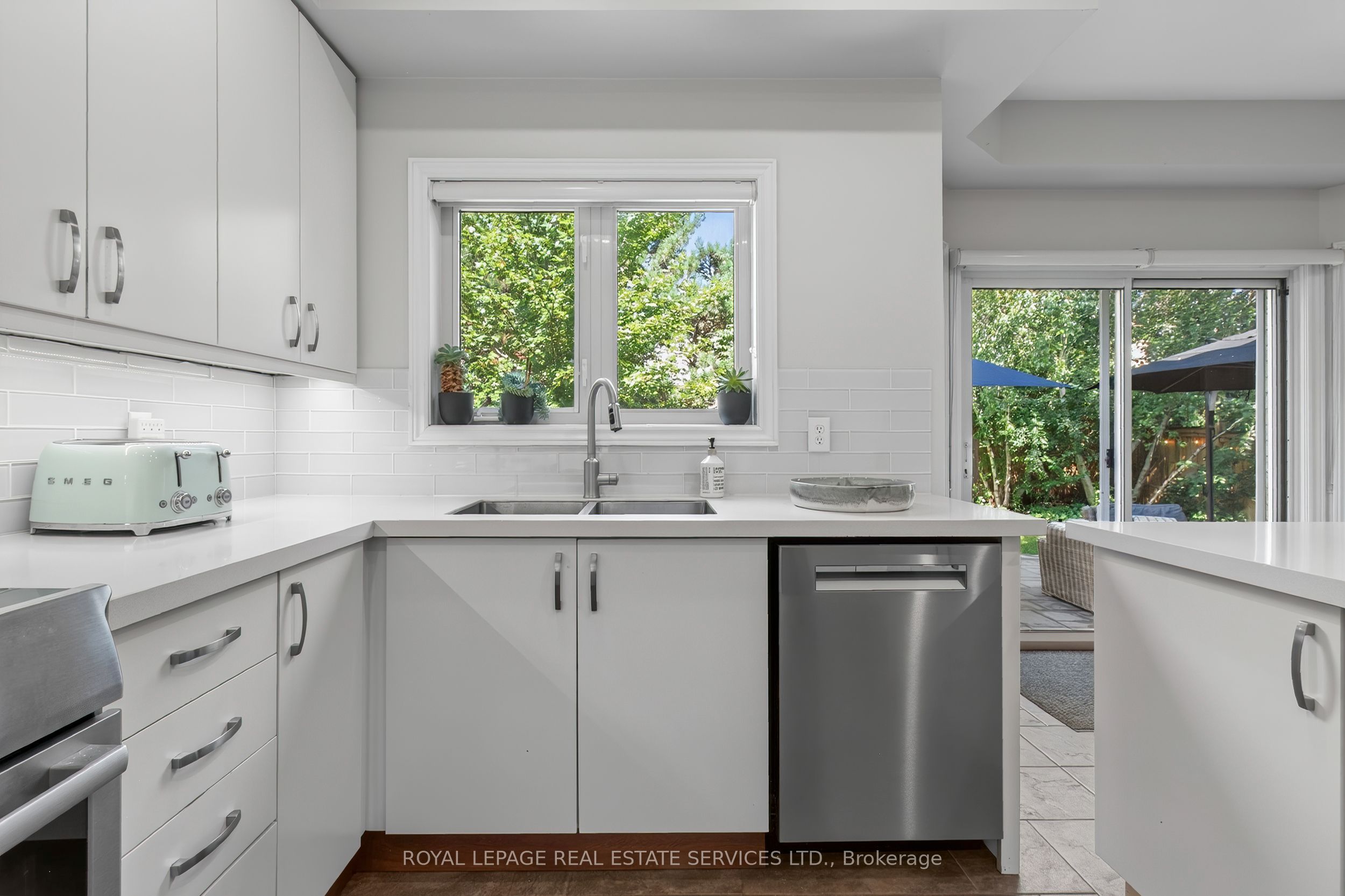 2329 Glenfield Road Property Photo 18