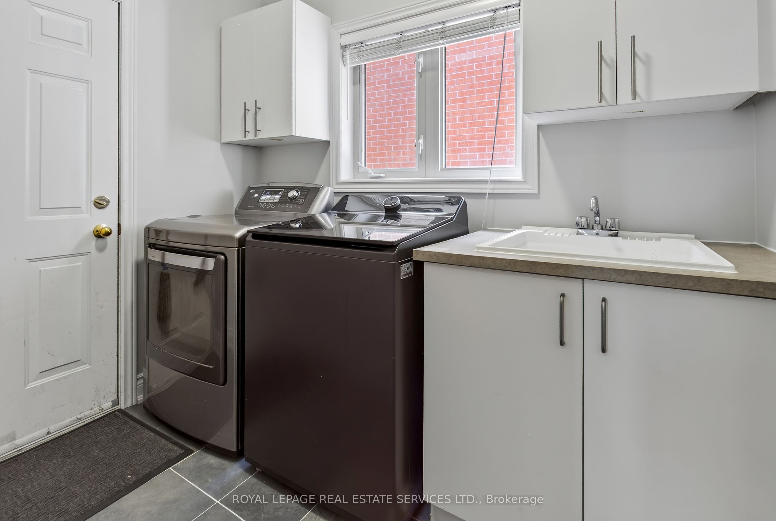 2329 Glenfield Road Property Photo 20