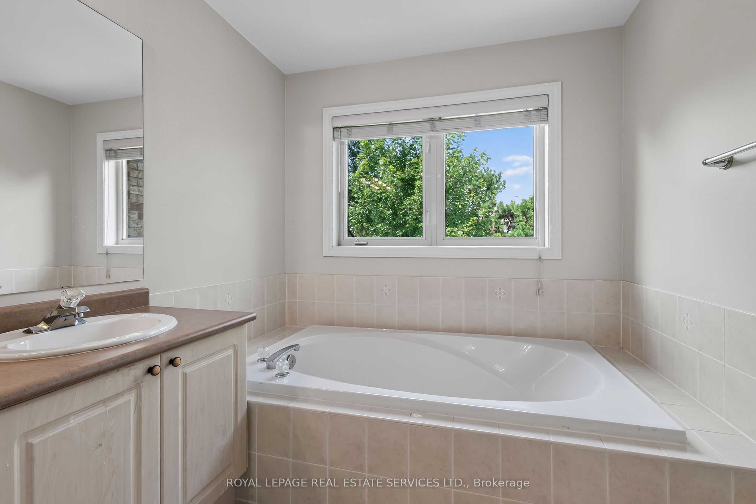 2329 Glenfield Road Property Photo 25