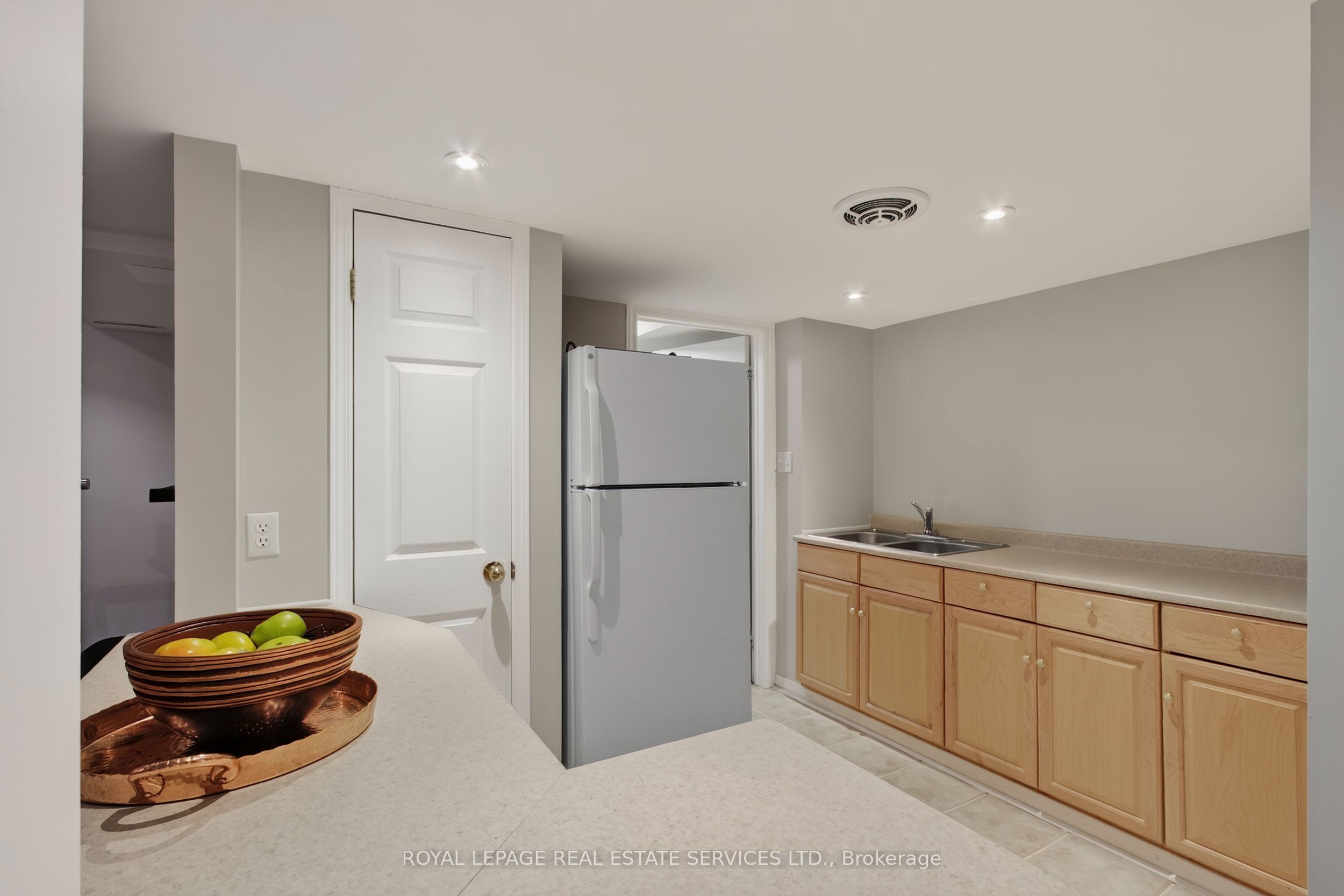 2329 Glenfield Road Property Photo 33