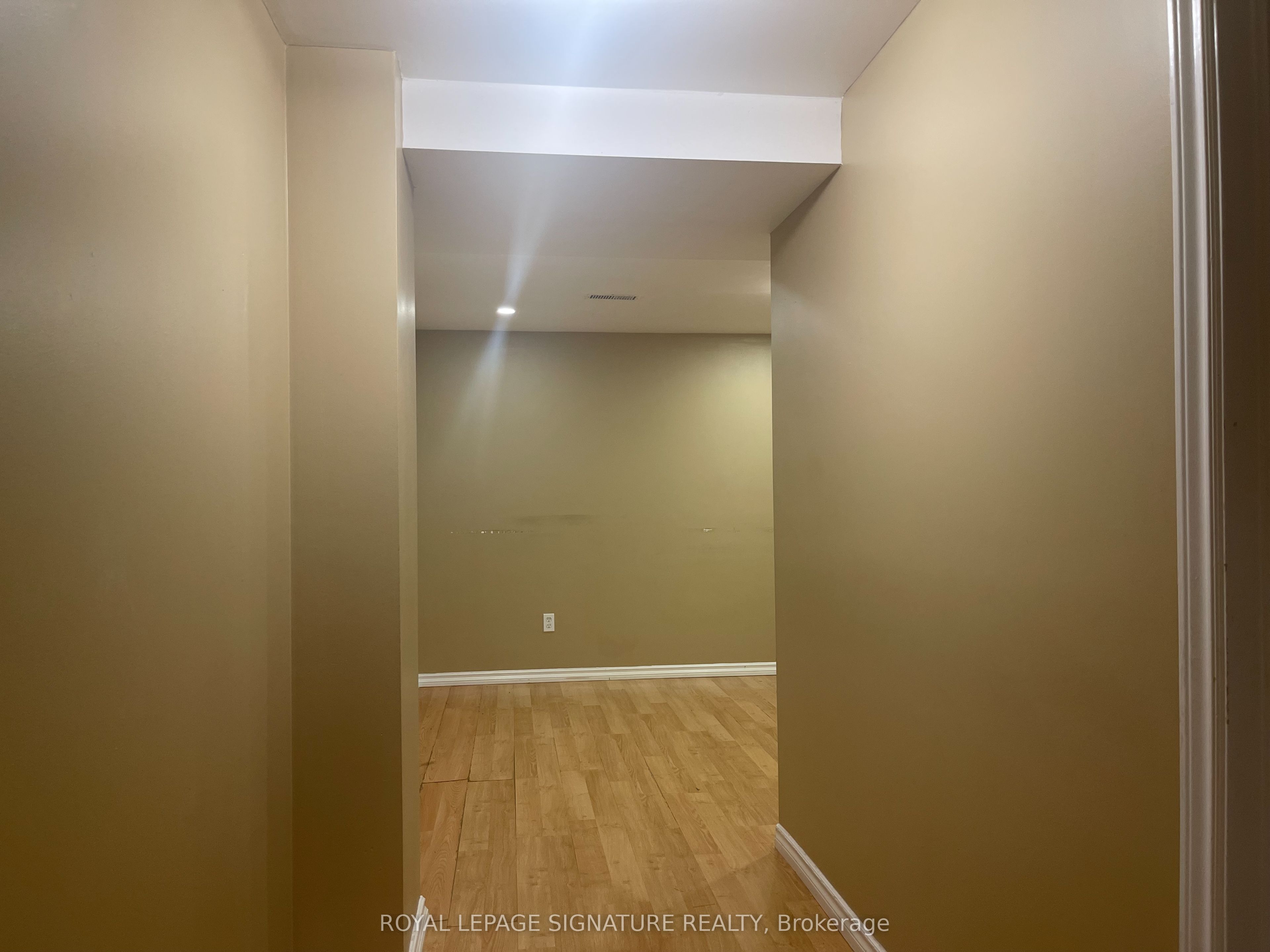 37 Whiteface Crescent Property Photo 3