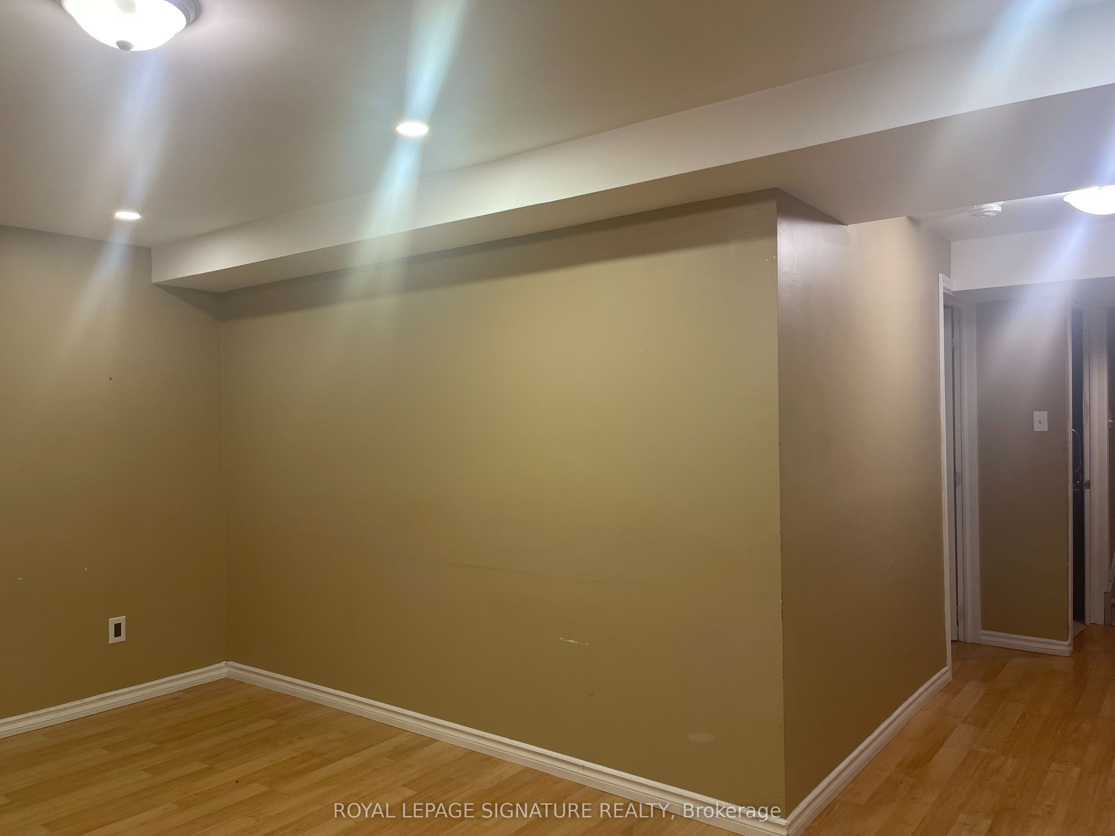 37 Whiteface Crescent Property Photo 5