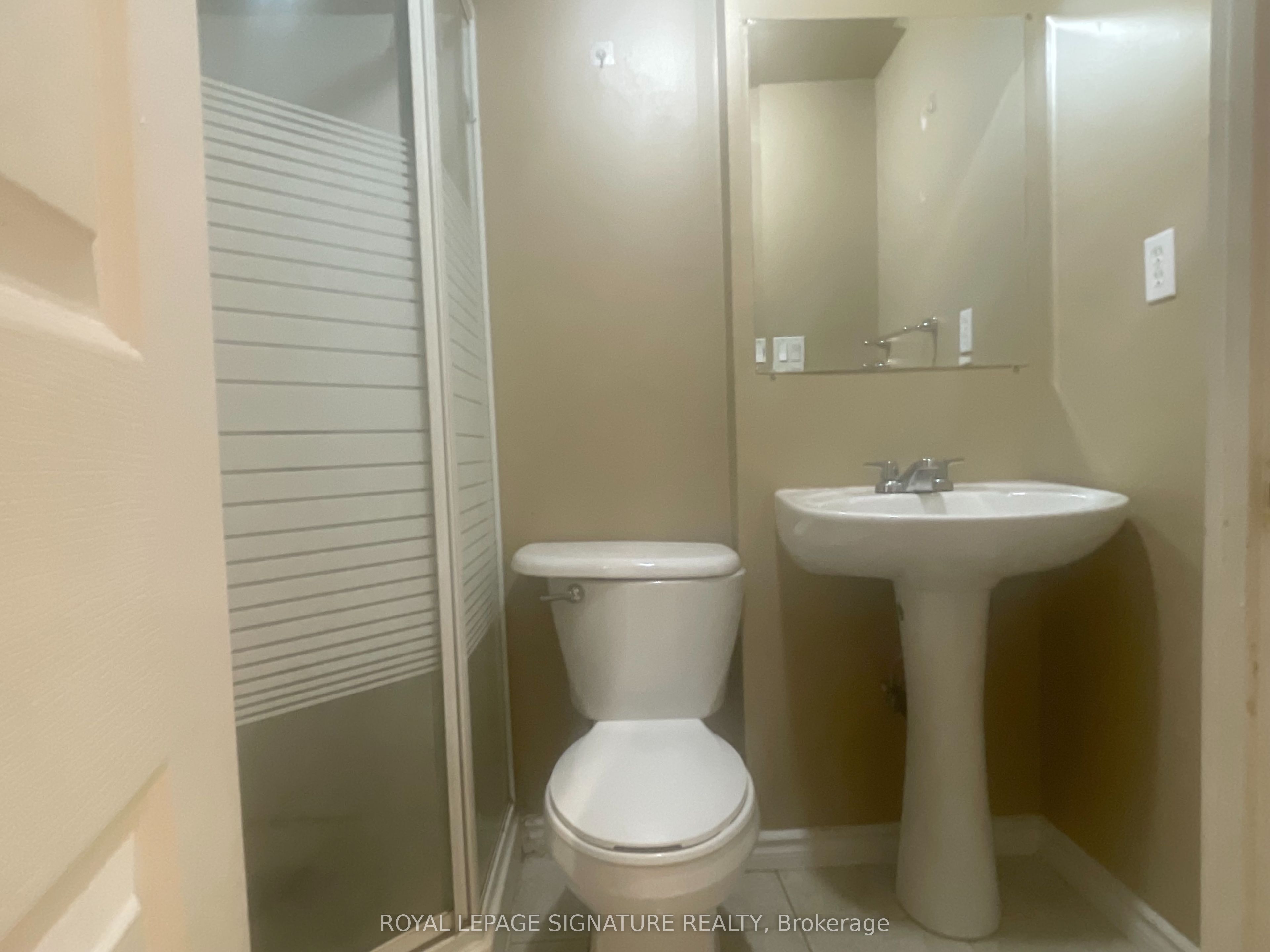37 Whiteface Crescent Property Photo 12