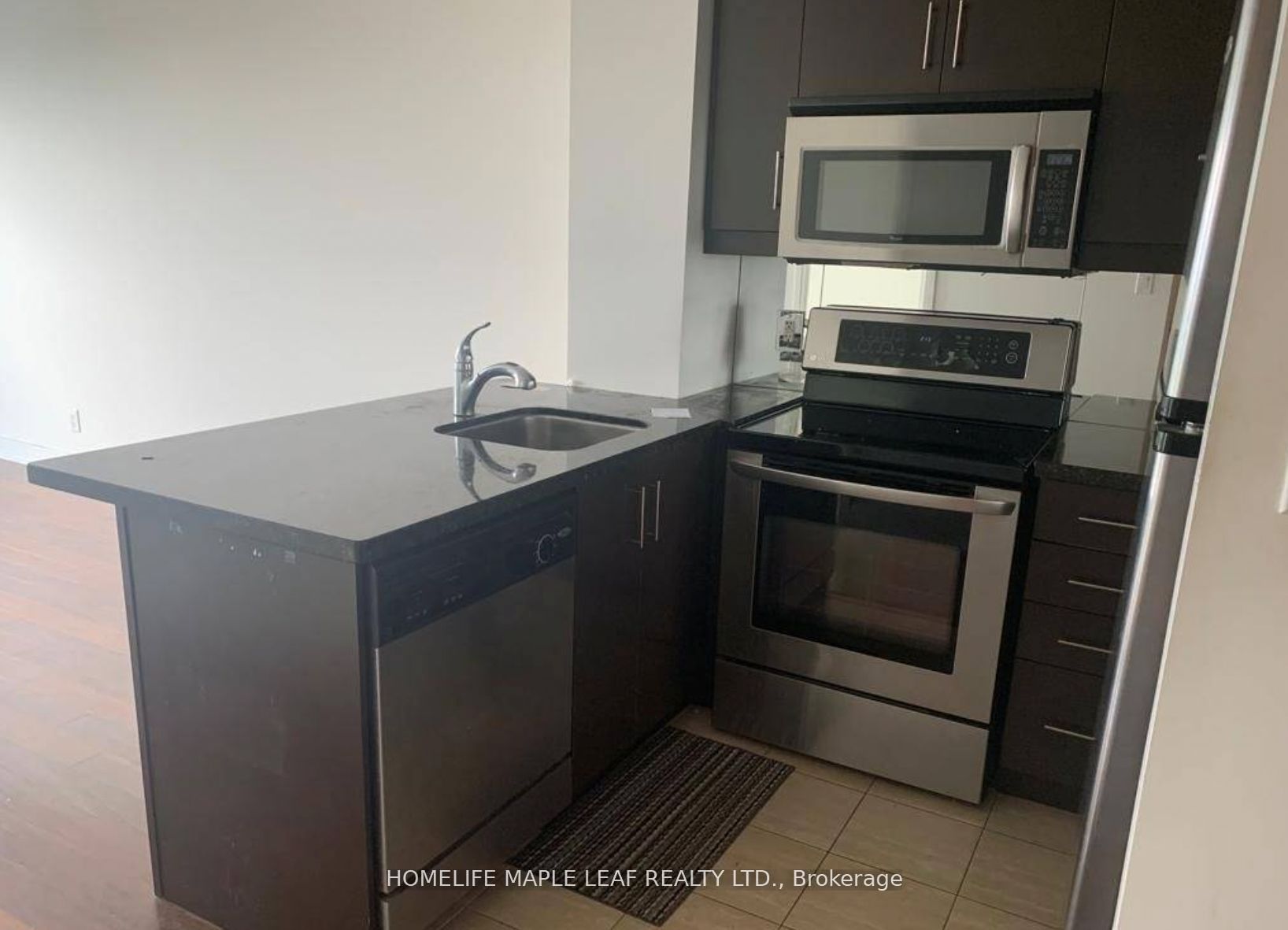 60 Absolute Avenue 3608 Property Photo 5
