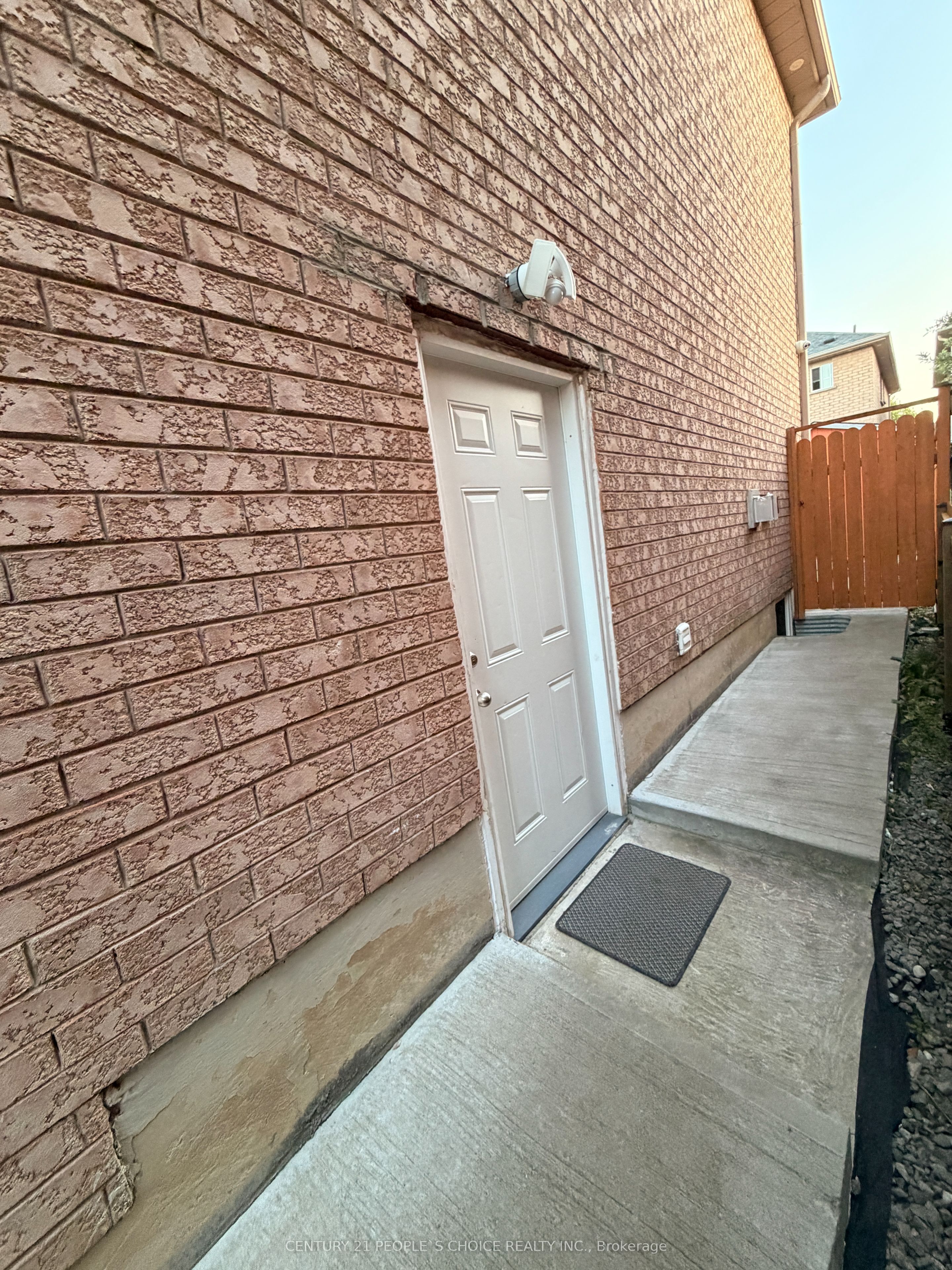 36 Allangrove Drive Unit 2 Property Photo 2