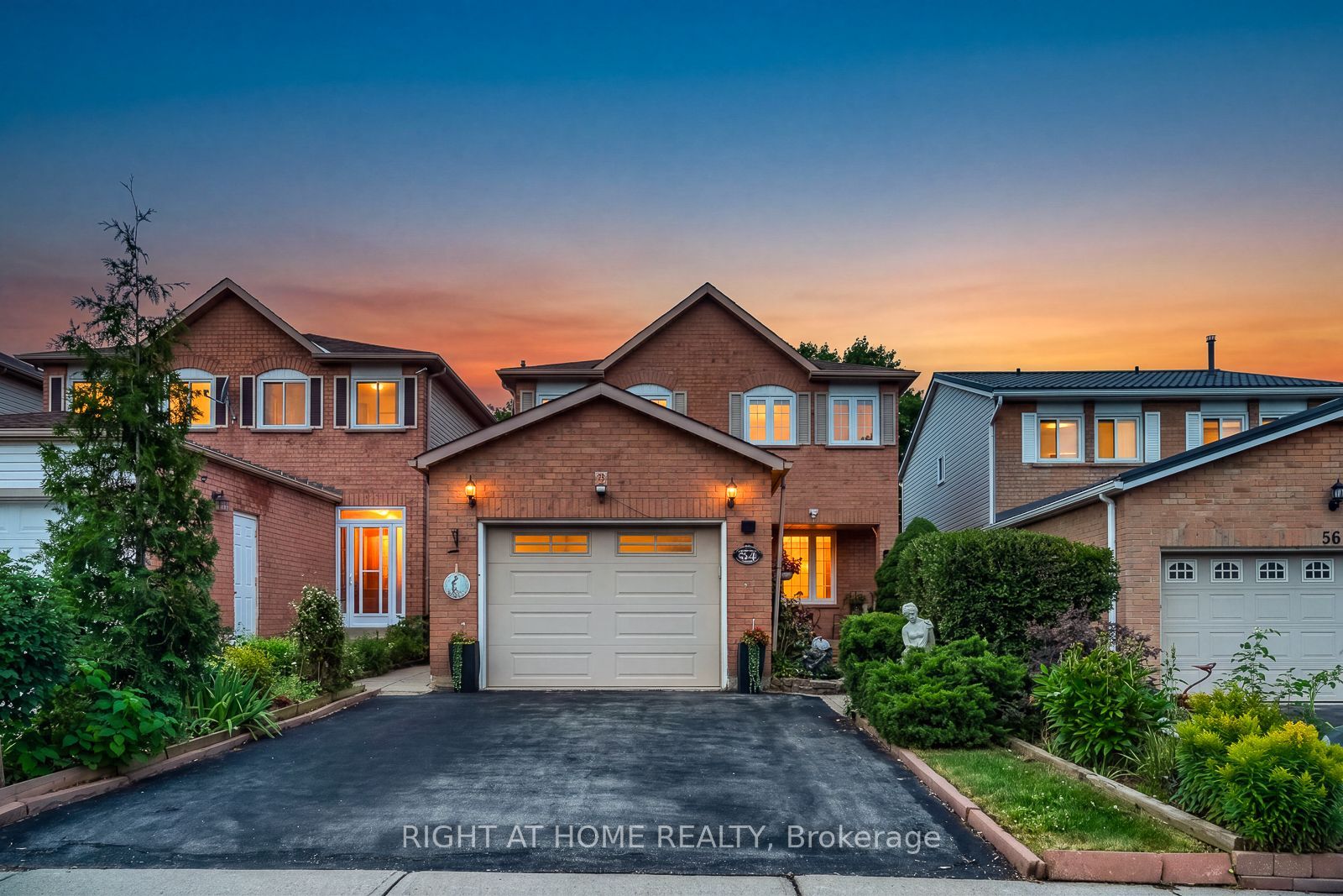 54 Niagara Place Property Photo 1