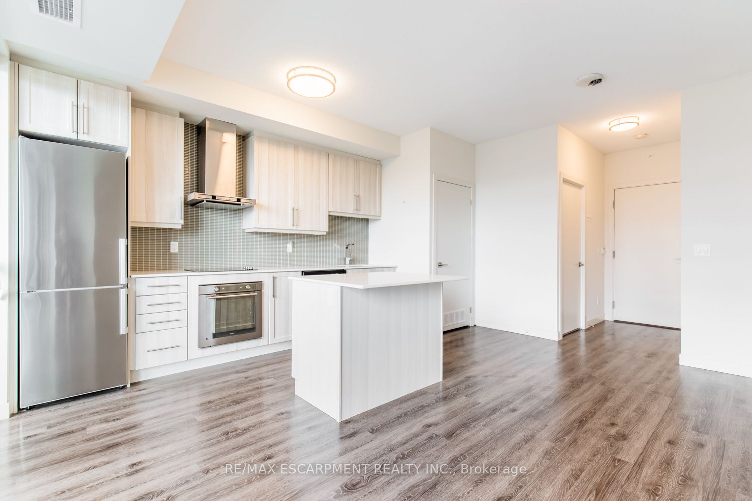 2087 Fairview Street 2107 Property Photo 7