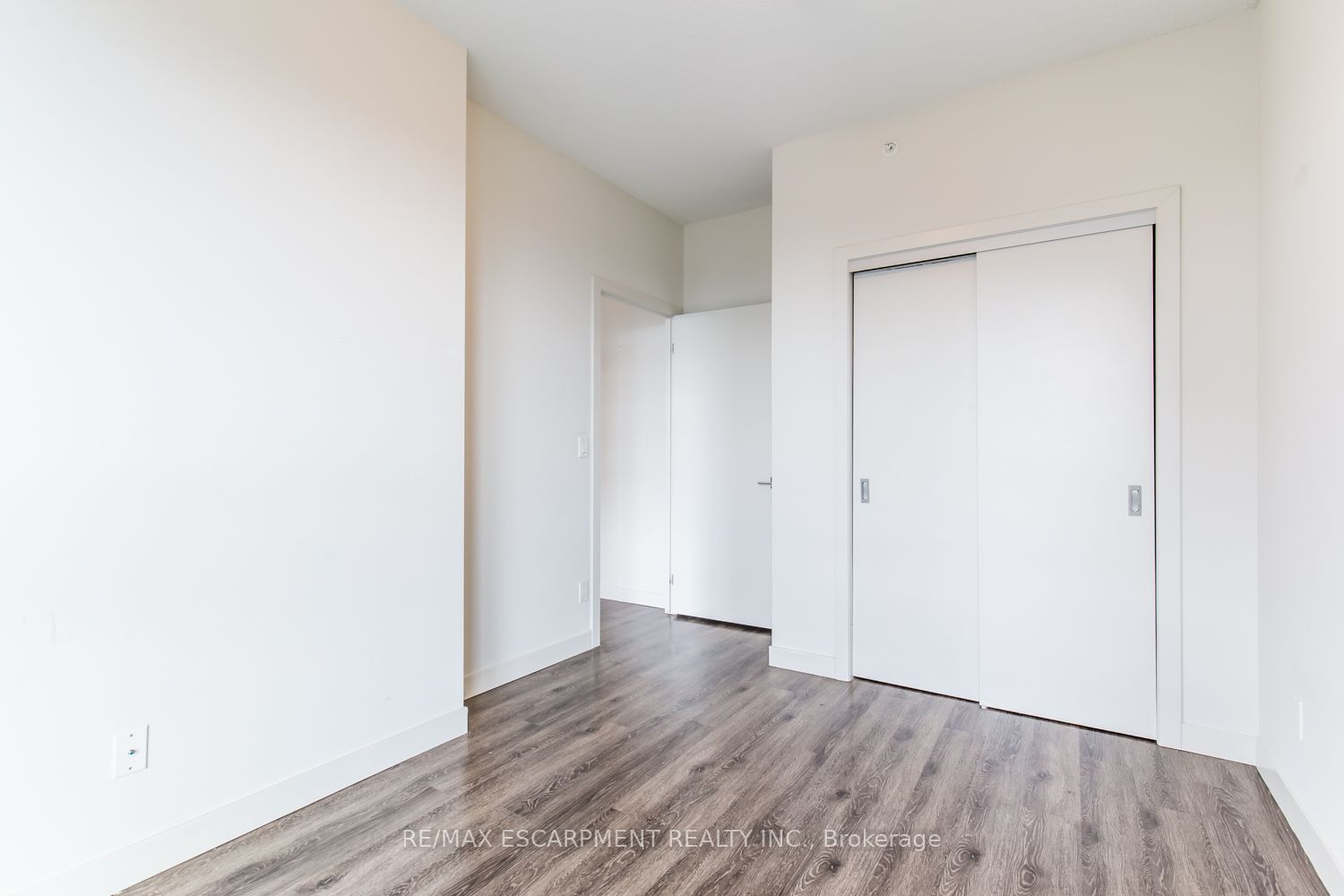 2087 Fairview Street 2107 Property Photo 19