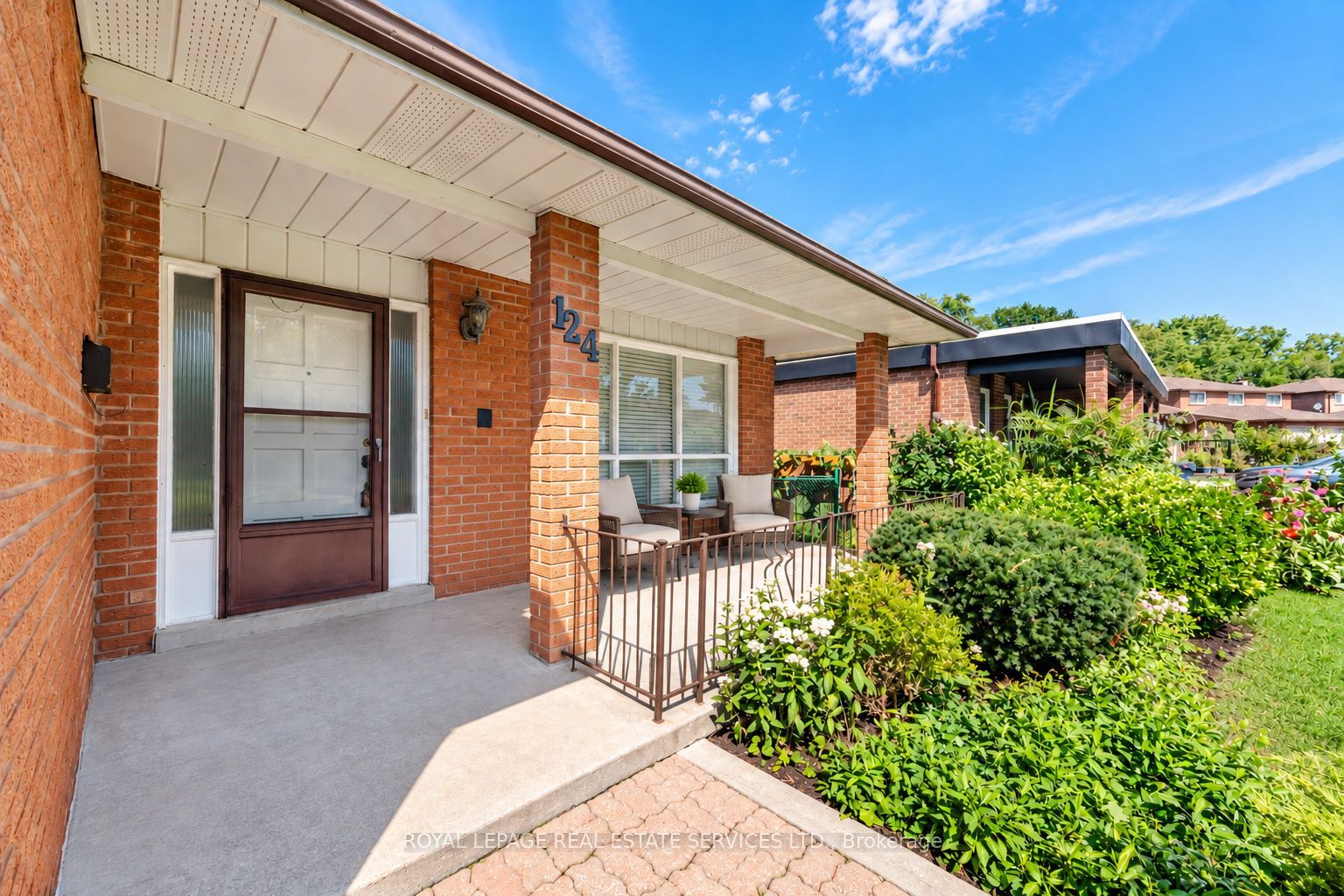 124 Stilecroft Drive Property Photo 4