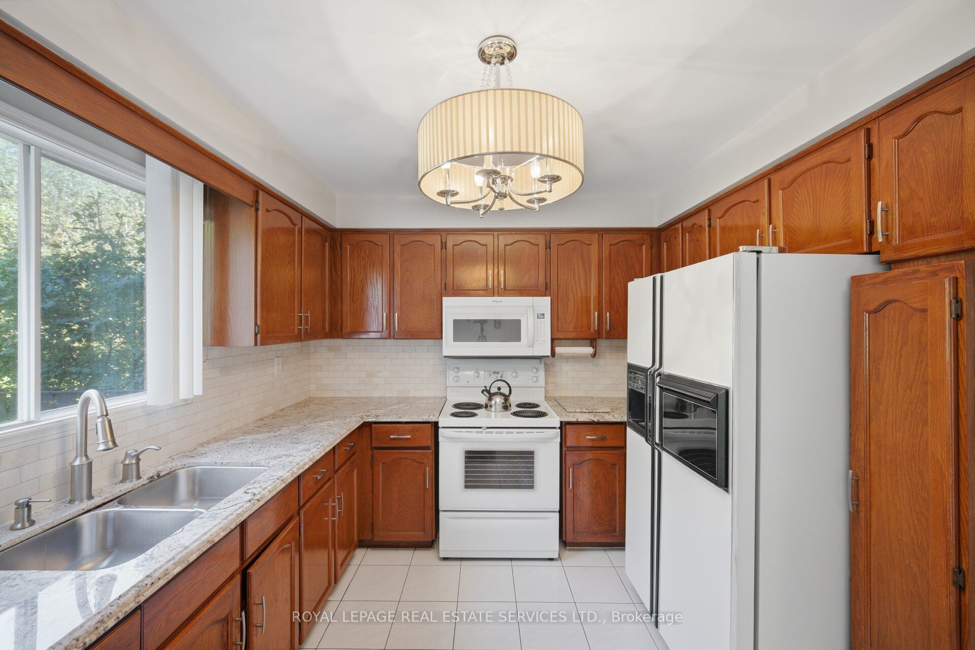 124 Stilecroft Drive Property Photo 14