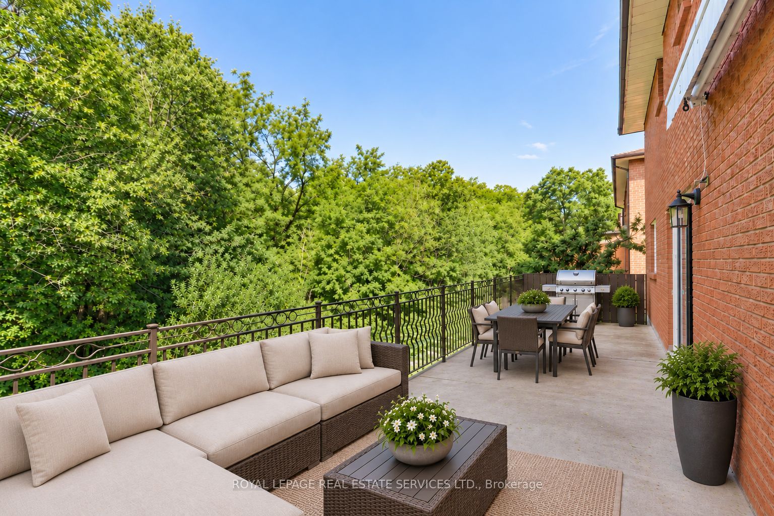 124 Stilecroft Drive Property Photo 18