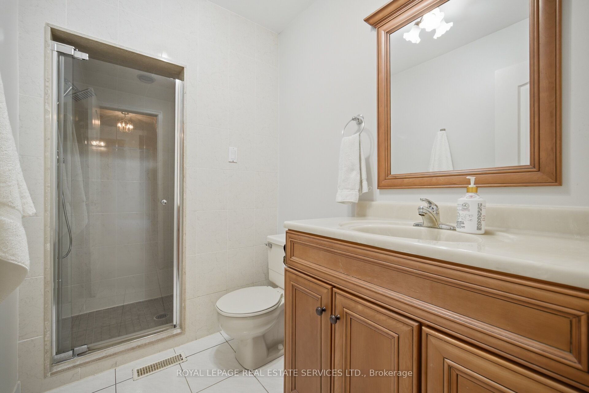 124 Stilecroft Drive Property Photo 22
