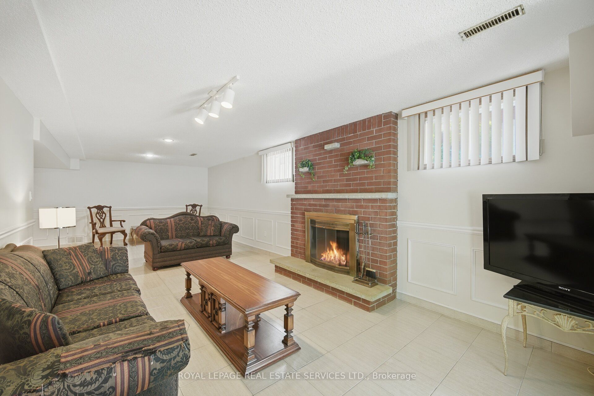 124 Stilecroft Drive Property Photo 34