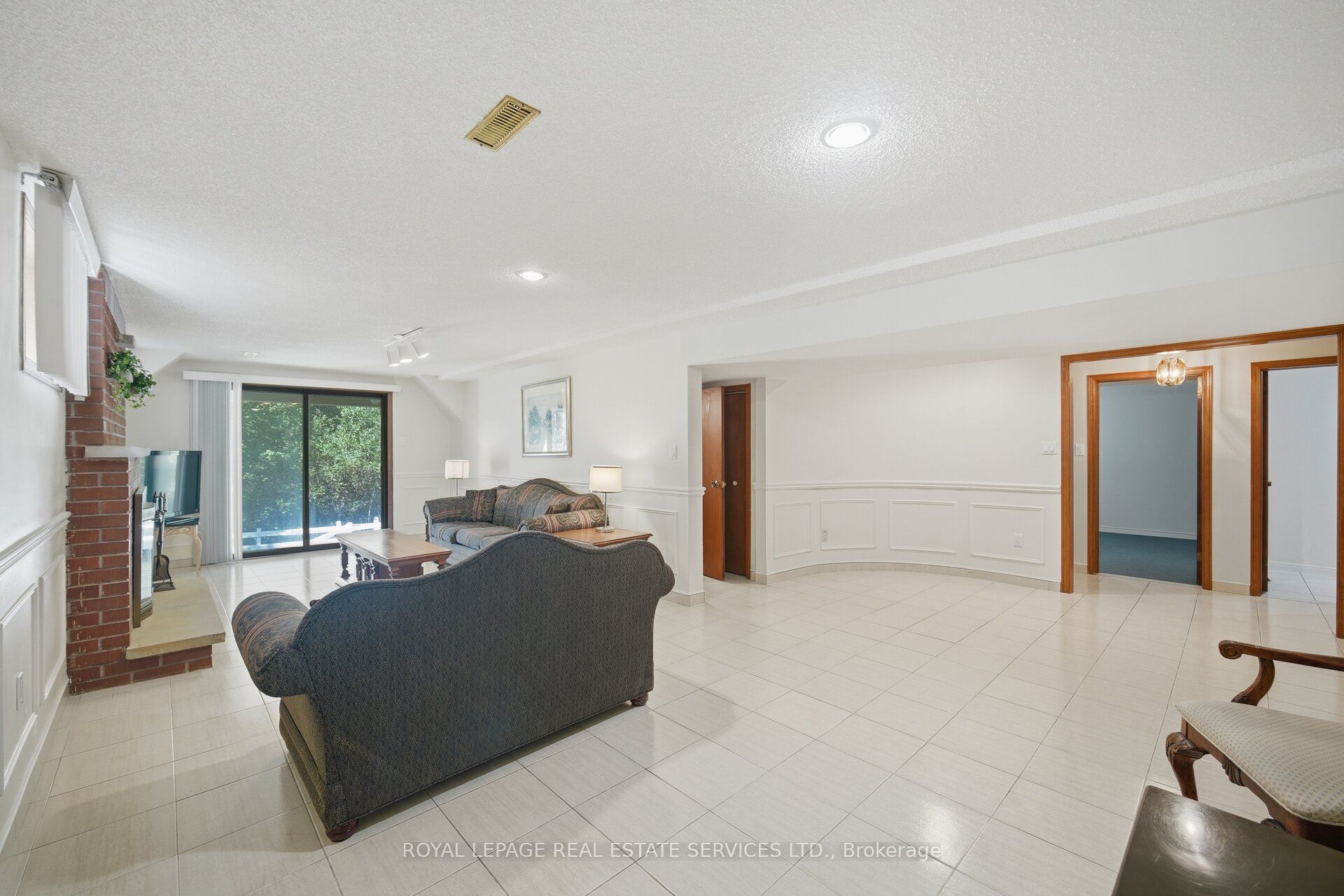 124 Stilecroft Drive Property Photo 36