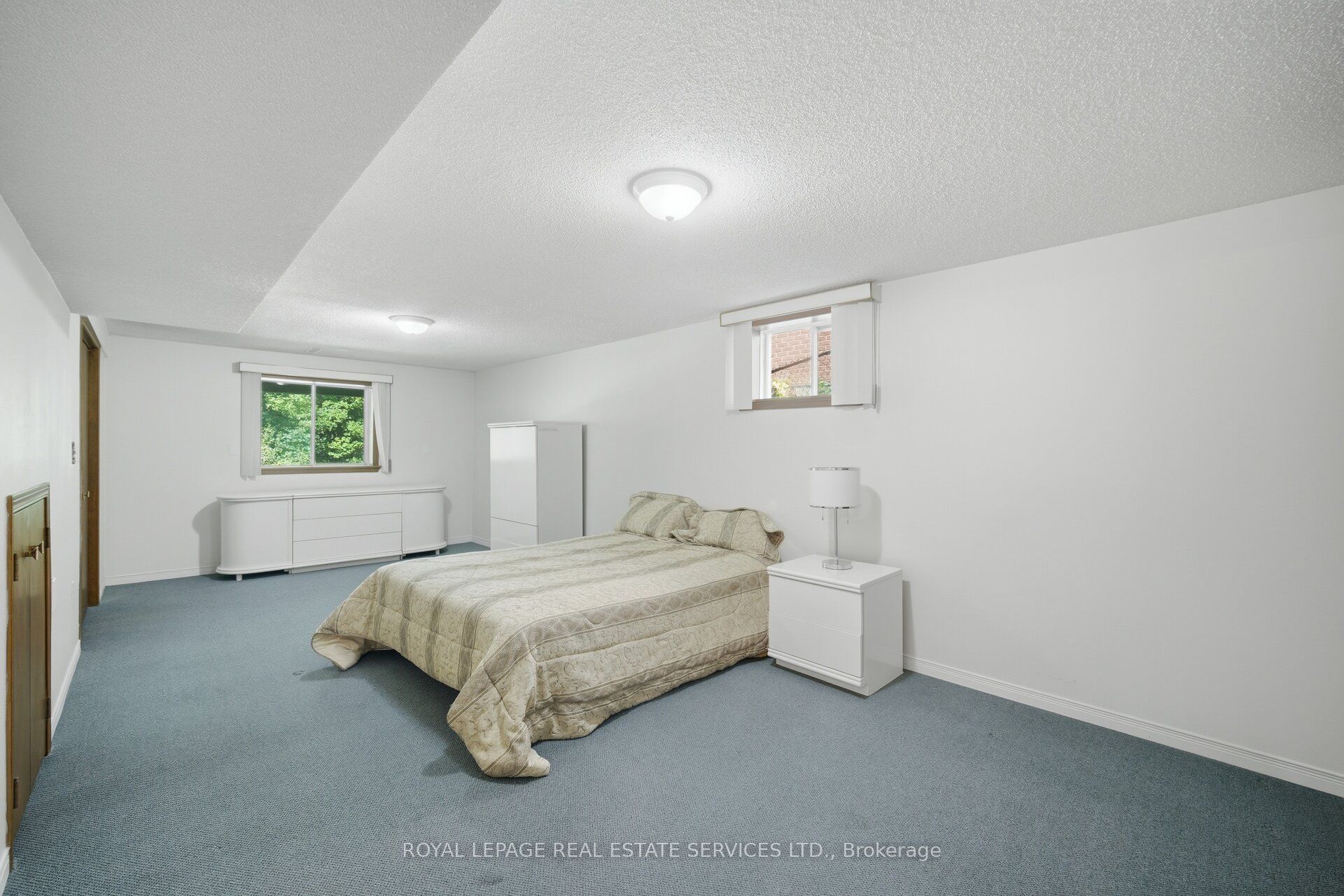 124 Stilecroft Drive Property Photo 40