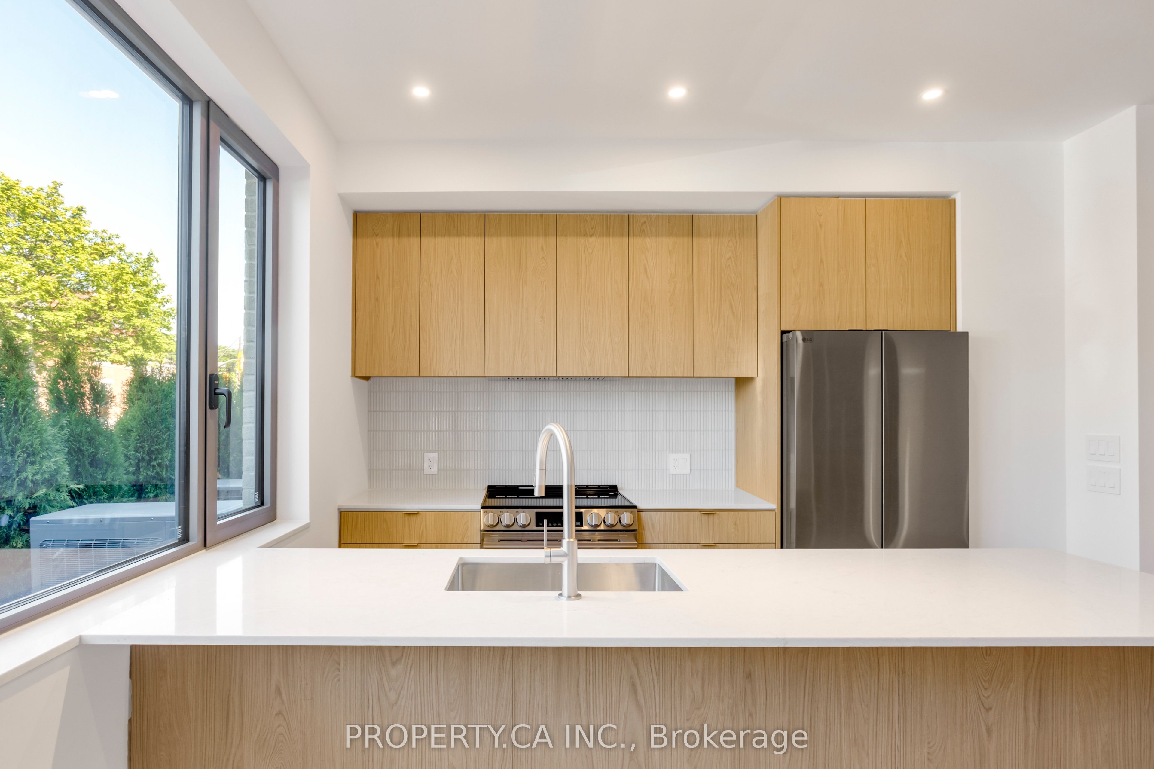 301 Keele Street Unit #3 Property Photo 7