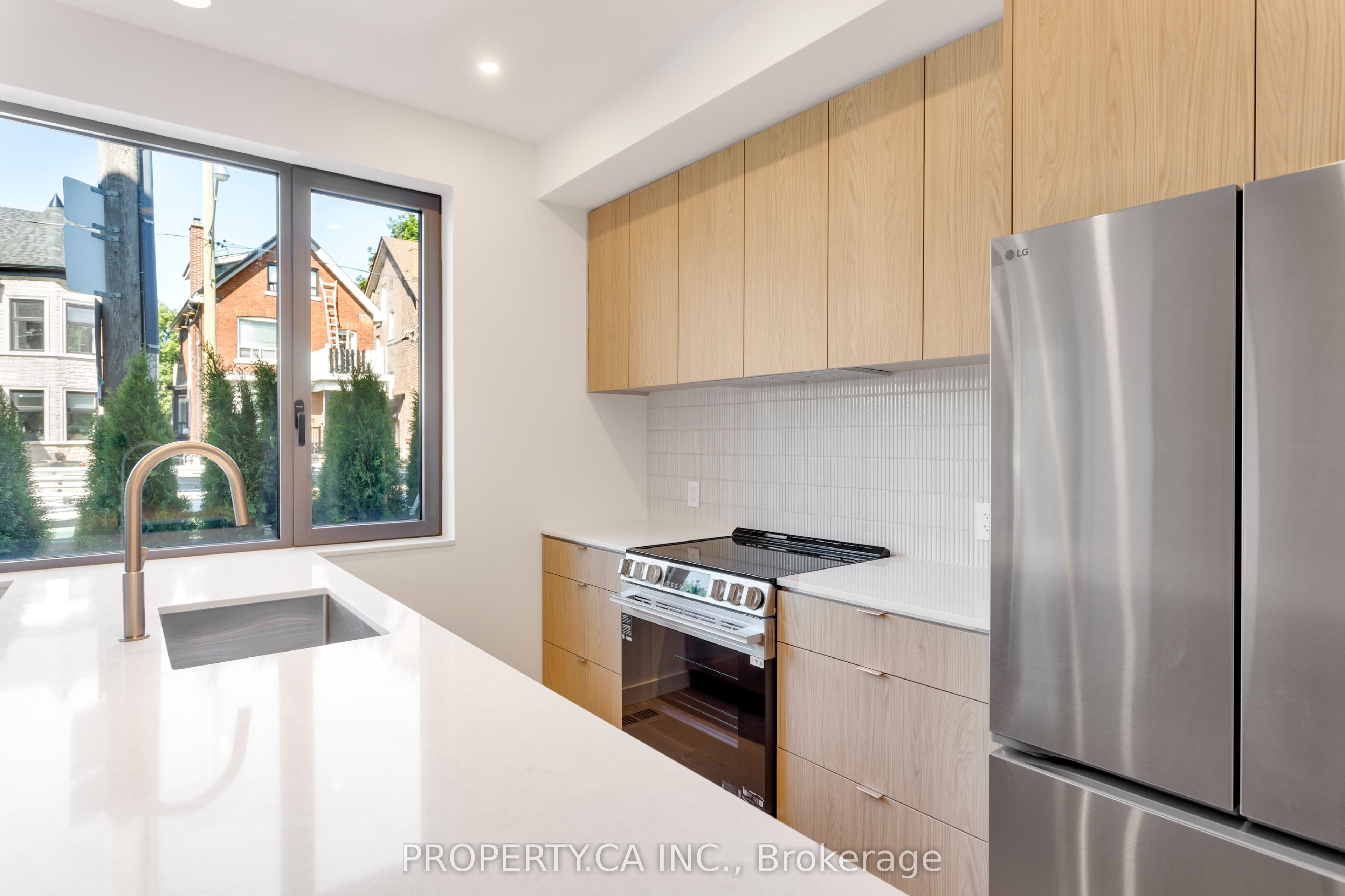 301 Keele Street Unit #3 Property Photo 8