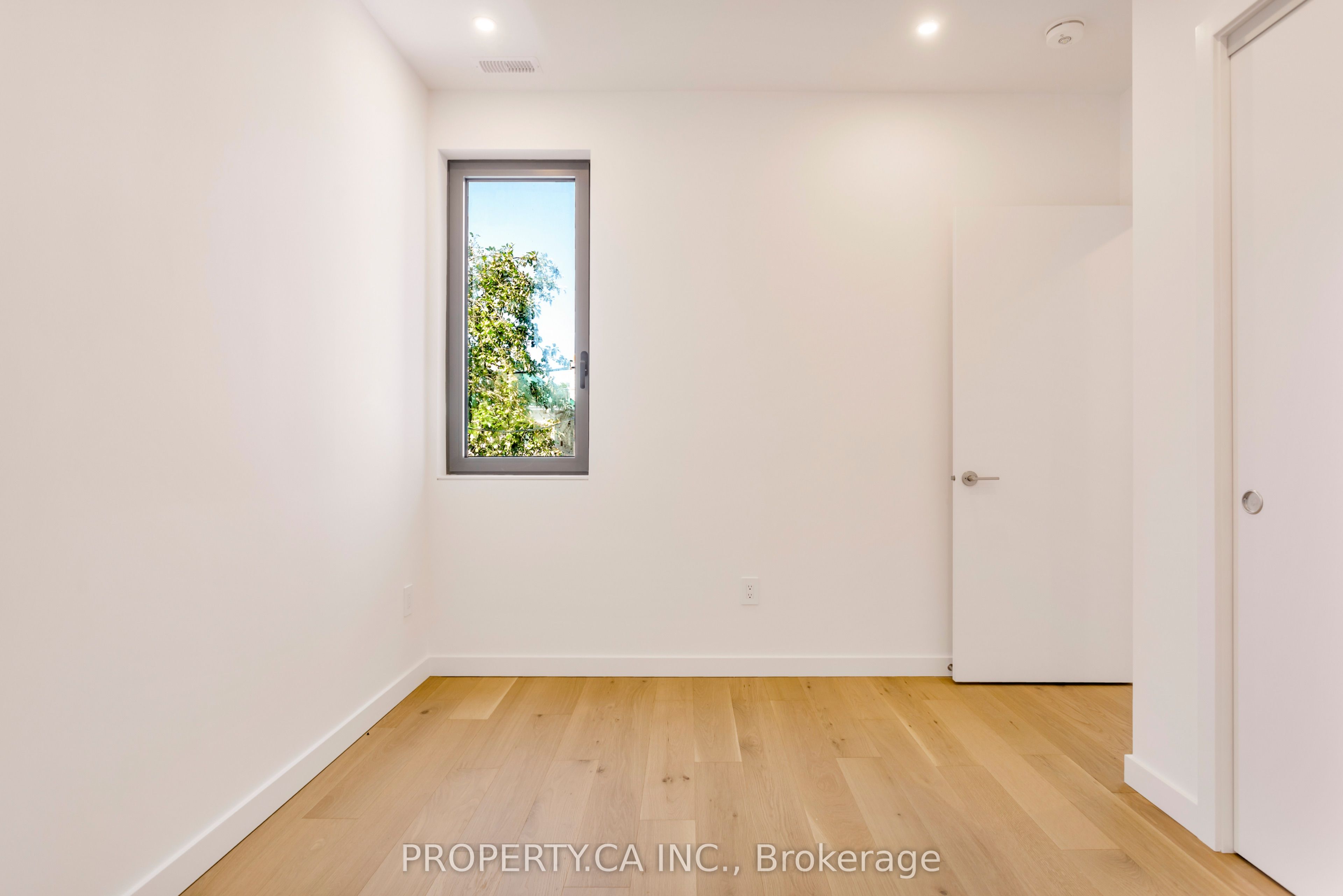 301 Keele Street Unit #3 Property Photo 18