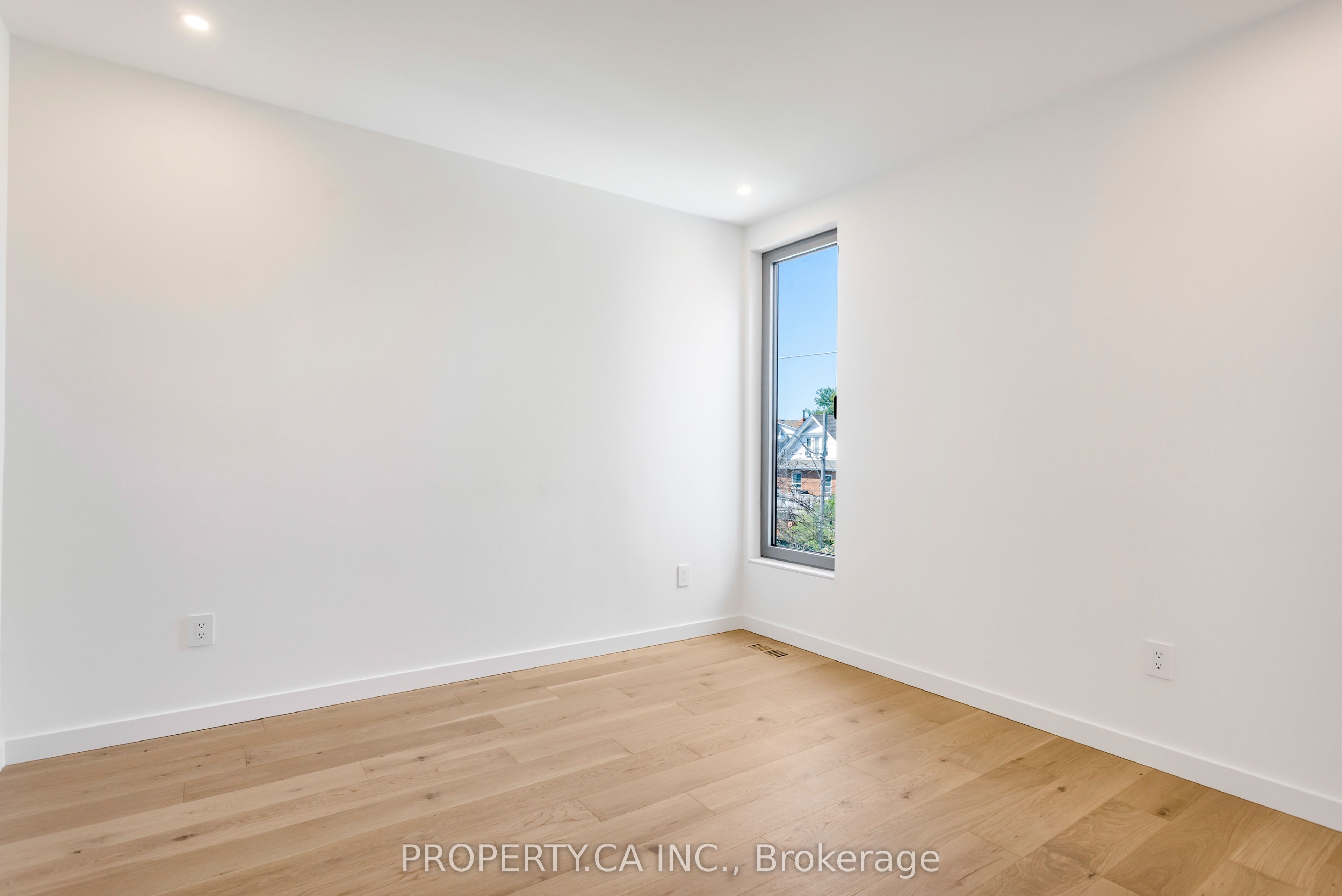 301 Keele Street Unit #3 Property Photo 25