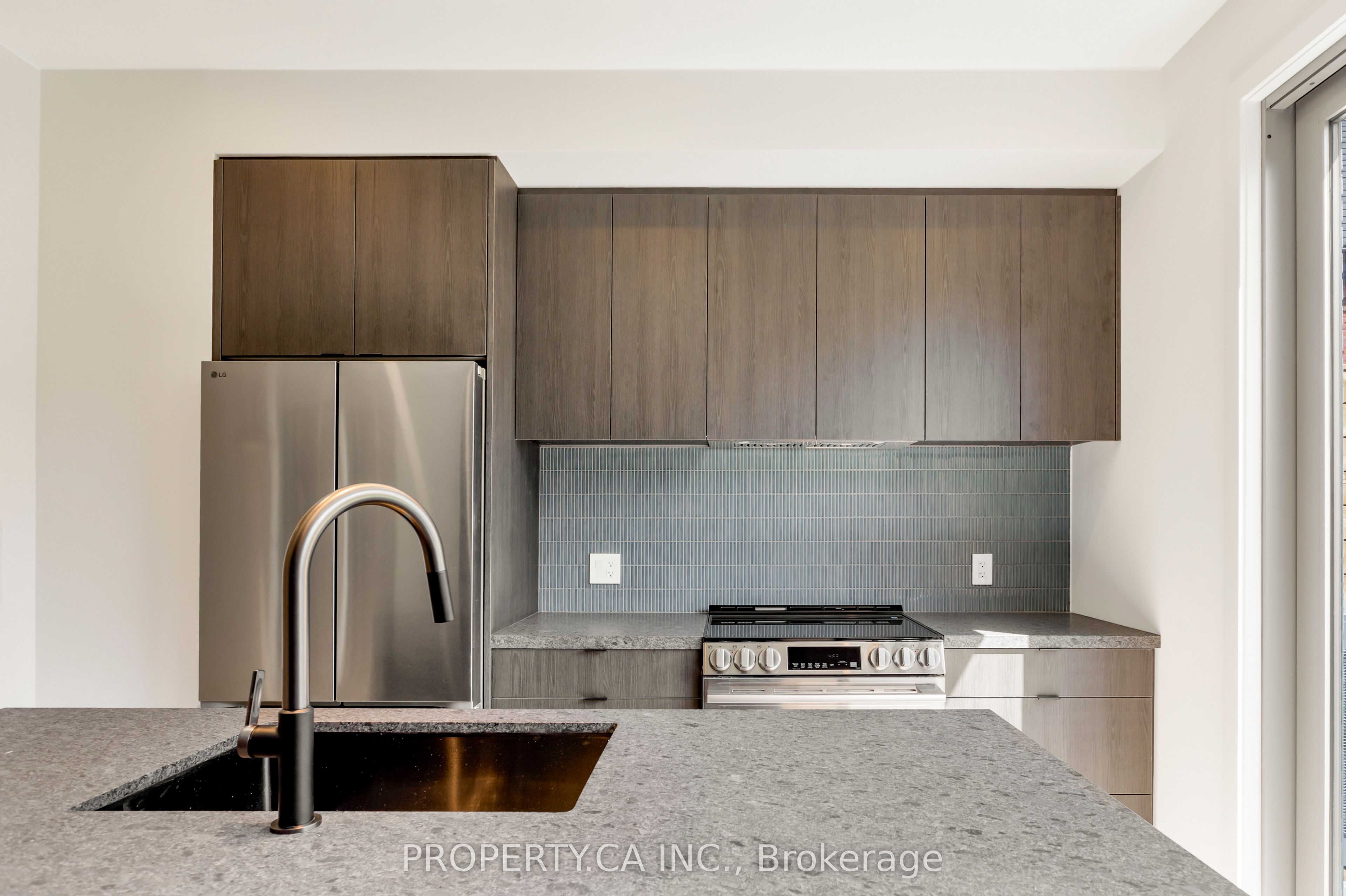 301 Keele Street Unit #4 Property Photo 11