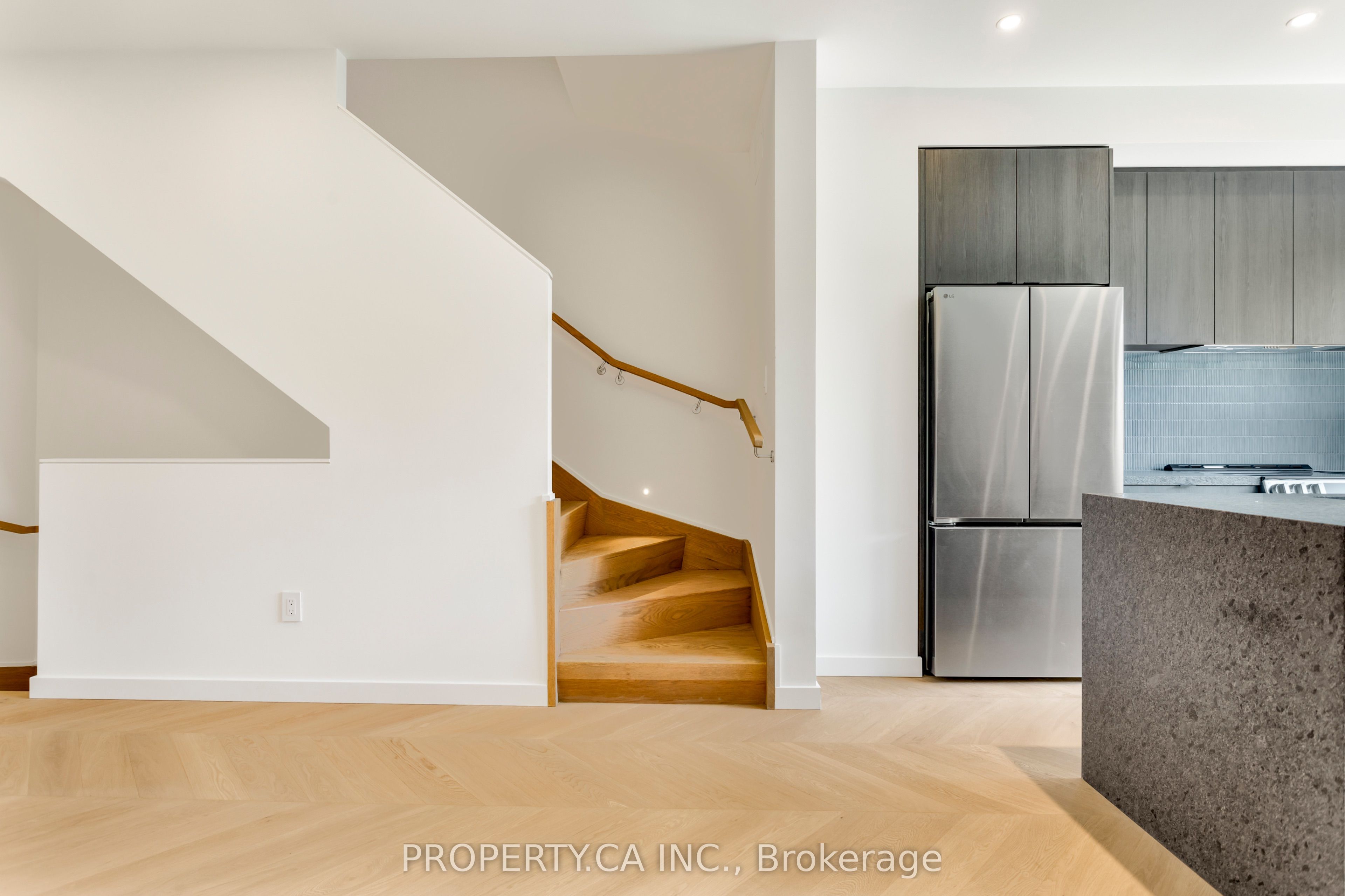 301 Keele Street Unit #4 Property Photo 15