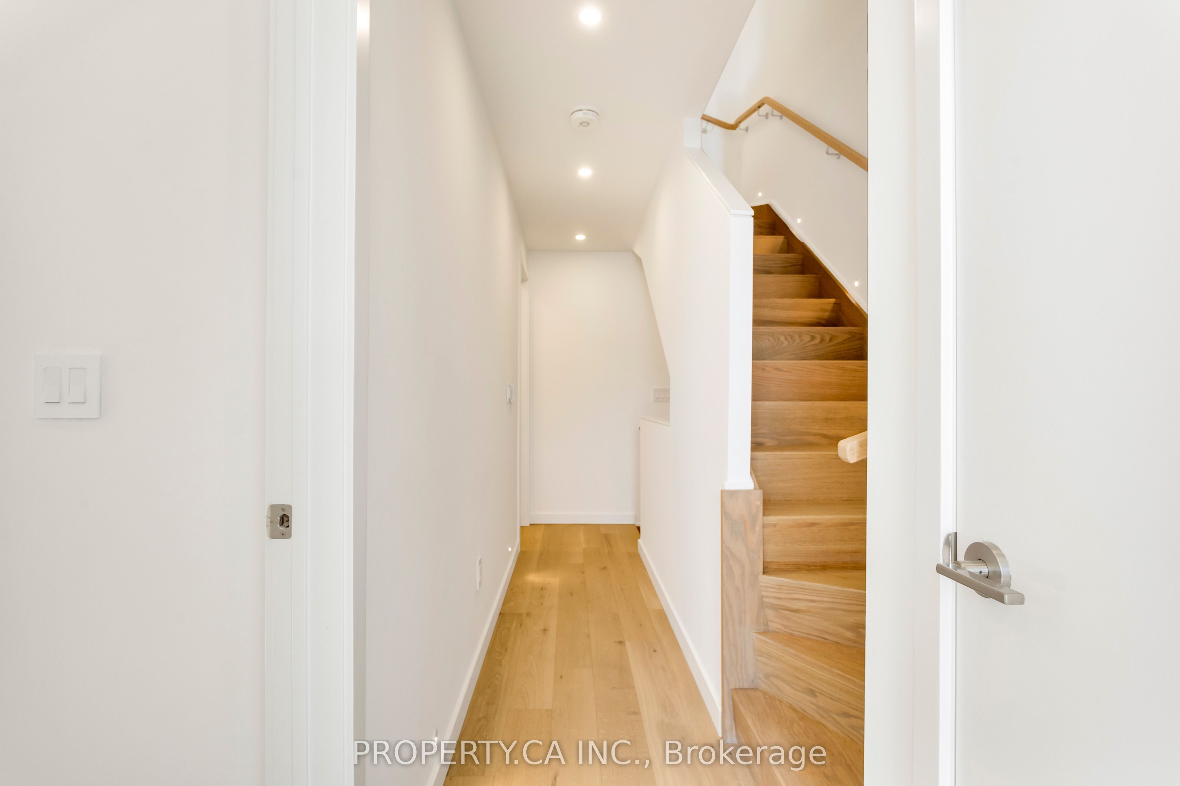 301 Keele Street Unit #4 Property Photo 16