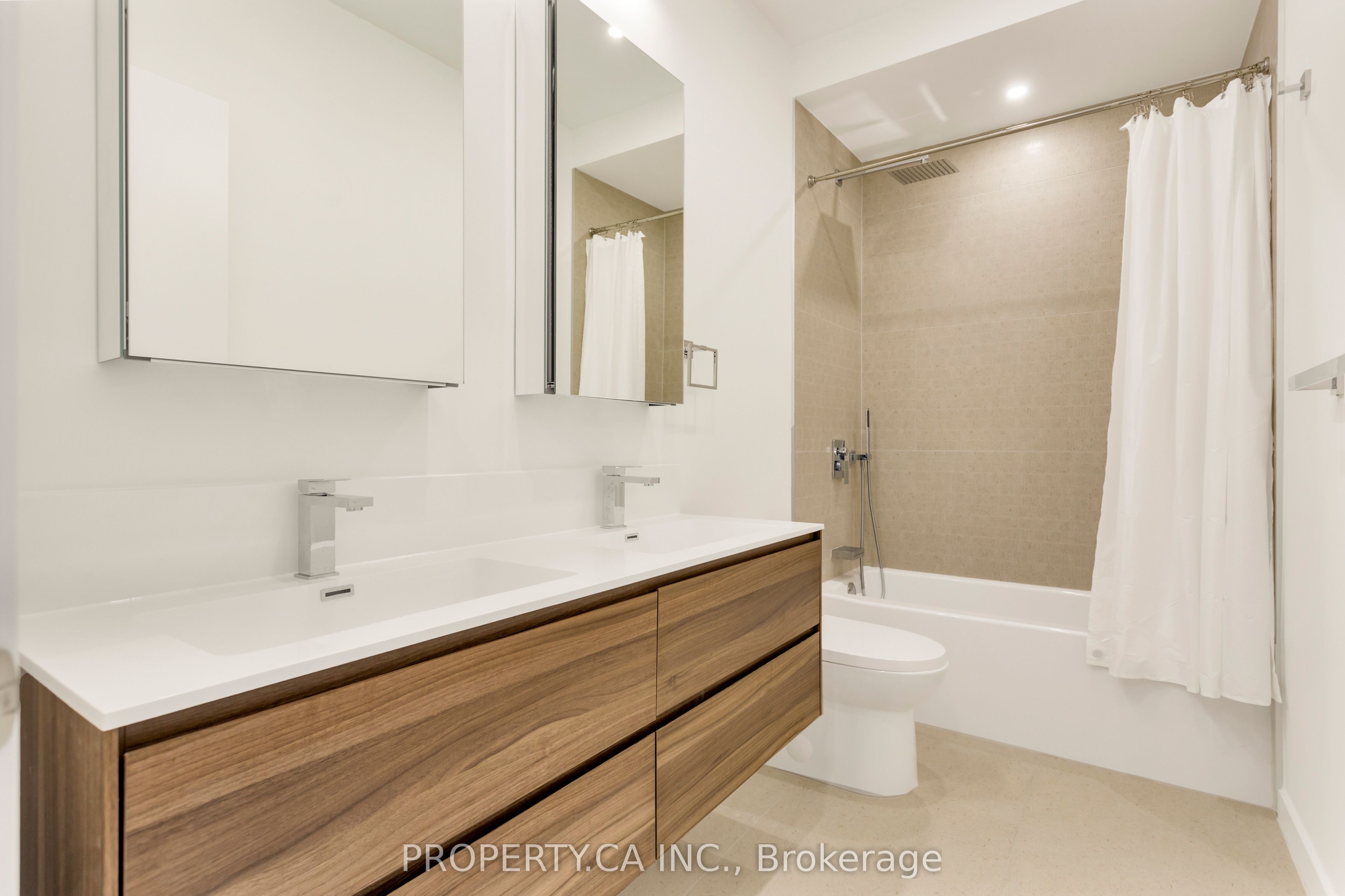 301 Keele Street Unit #4 Property Photo 17