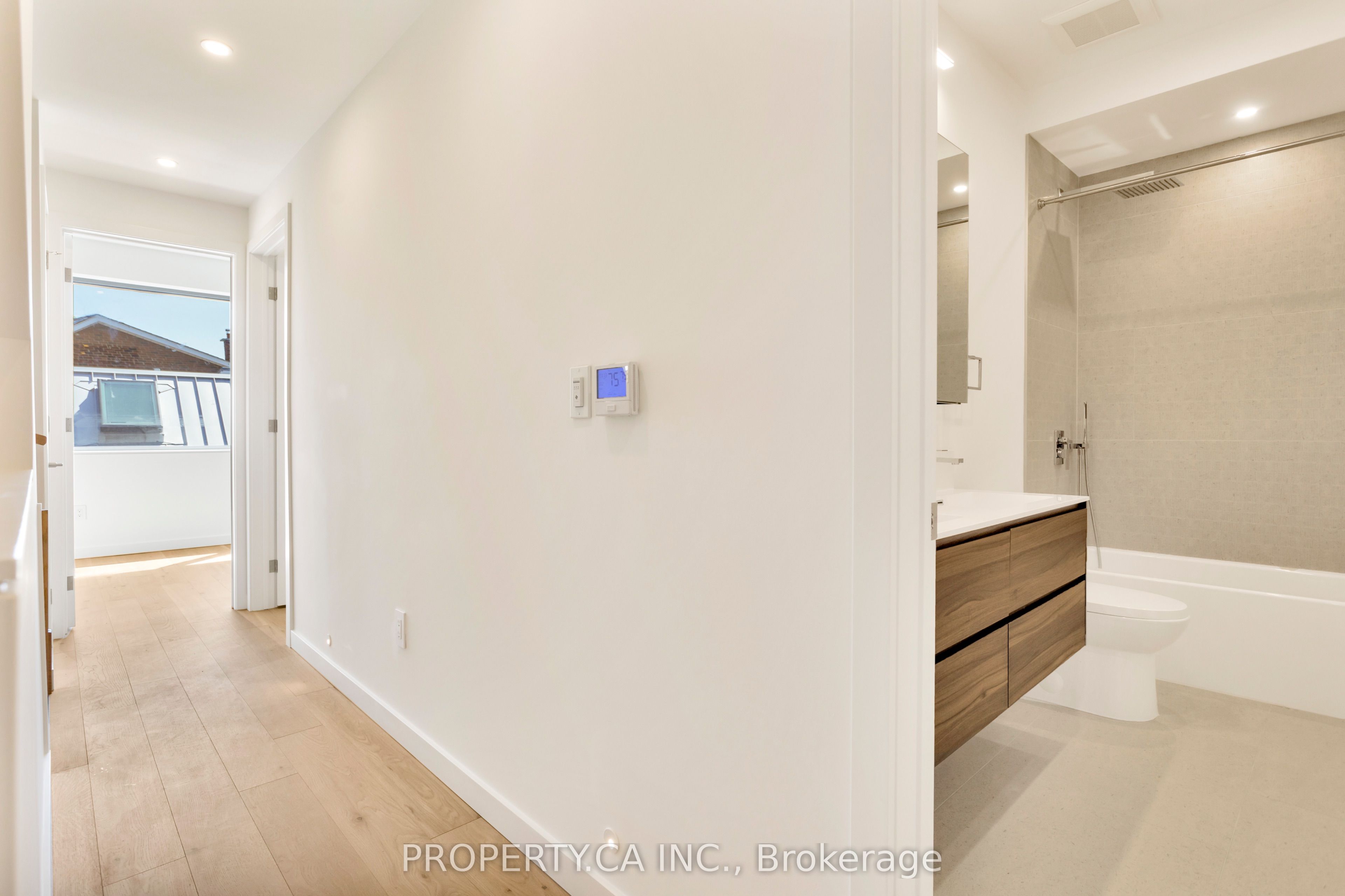 301 Keele Street Unit #4 Property Photo 18