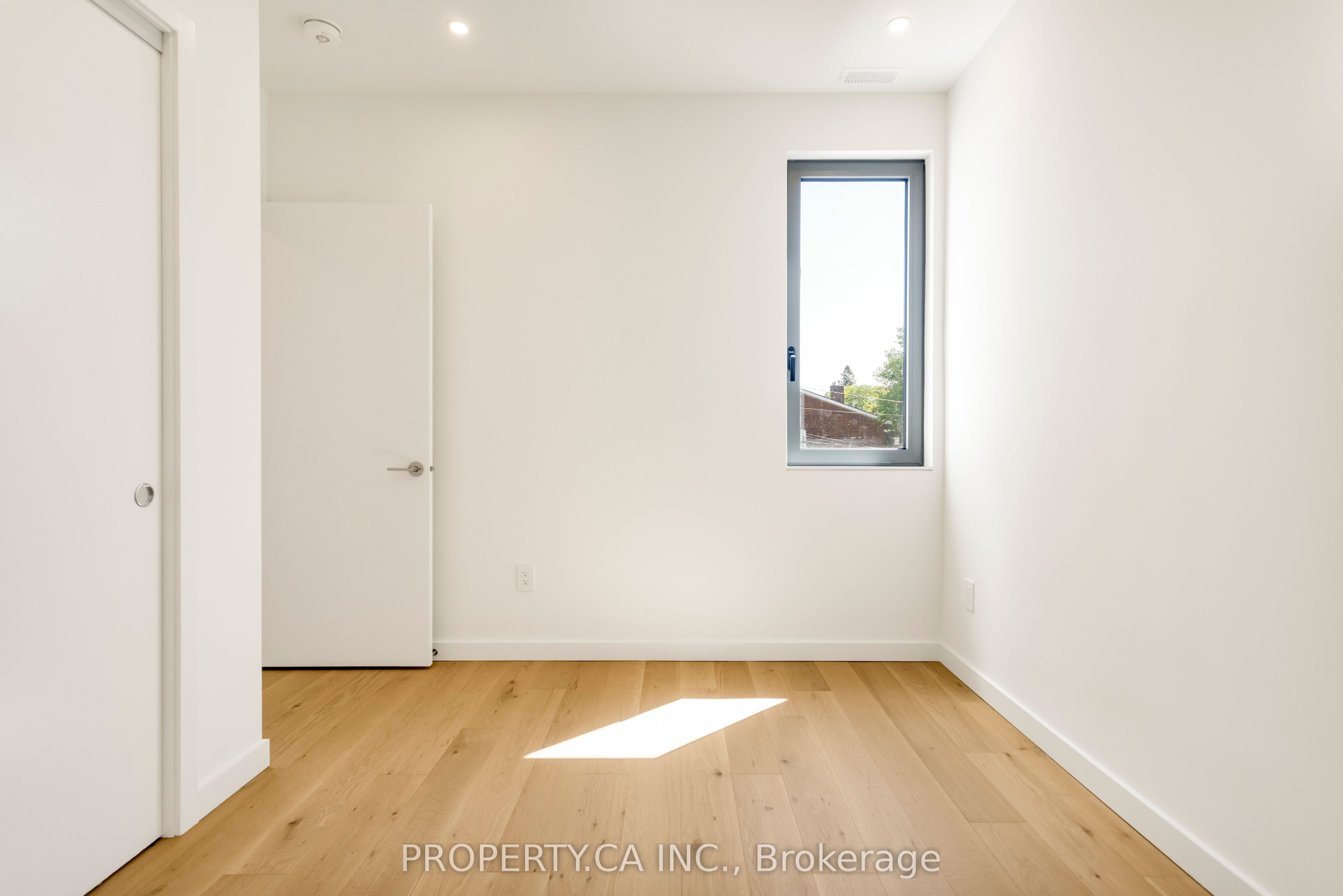 301 Keele Street Unit #4 Property Photo 21