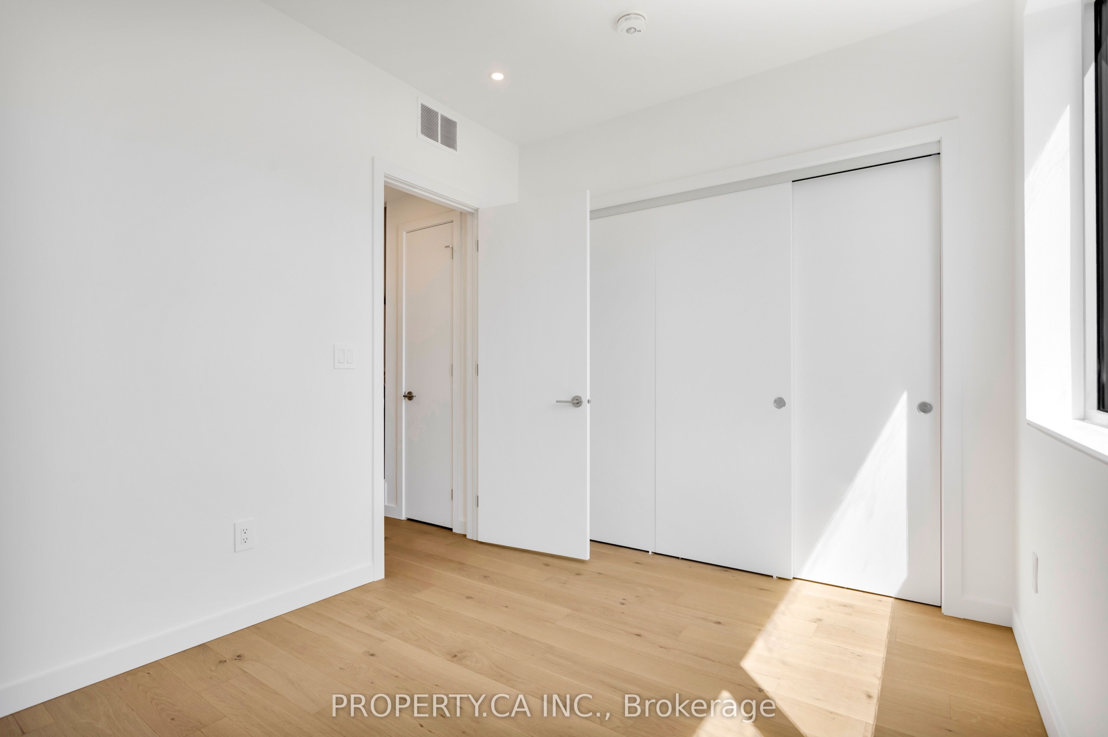 301 Keele Street Unit #4 Property Photo 23