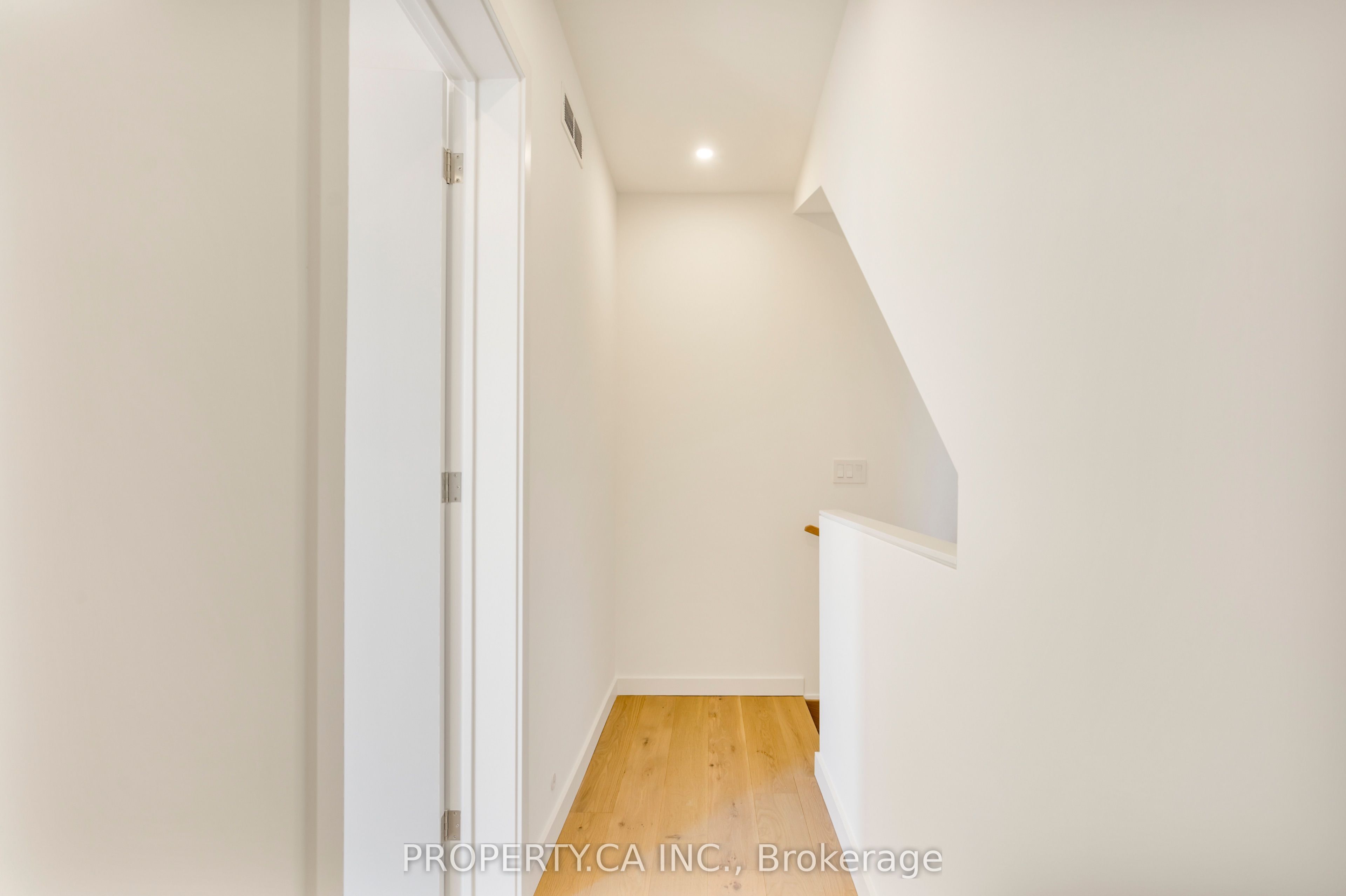 301 Keele Street Unit #4 Property Photo 26