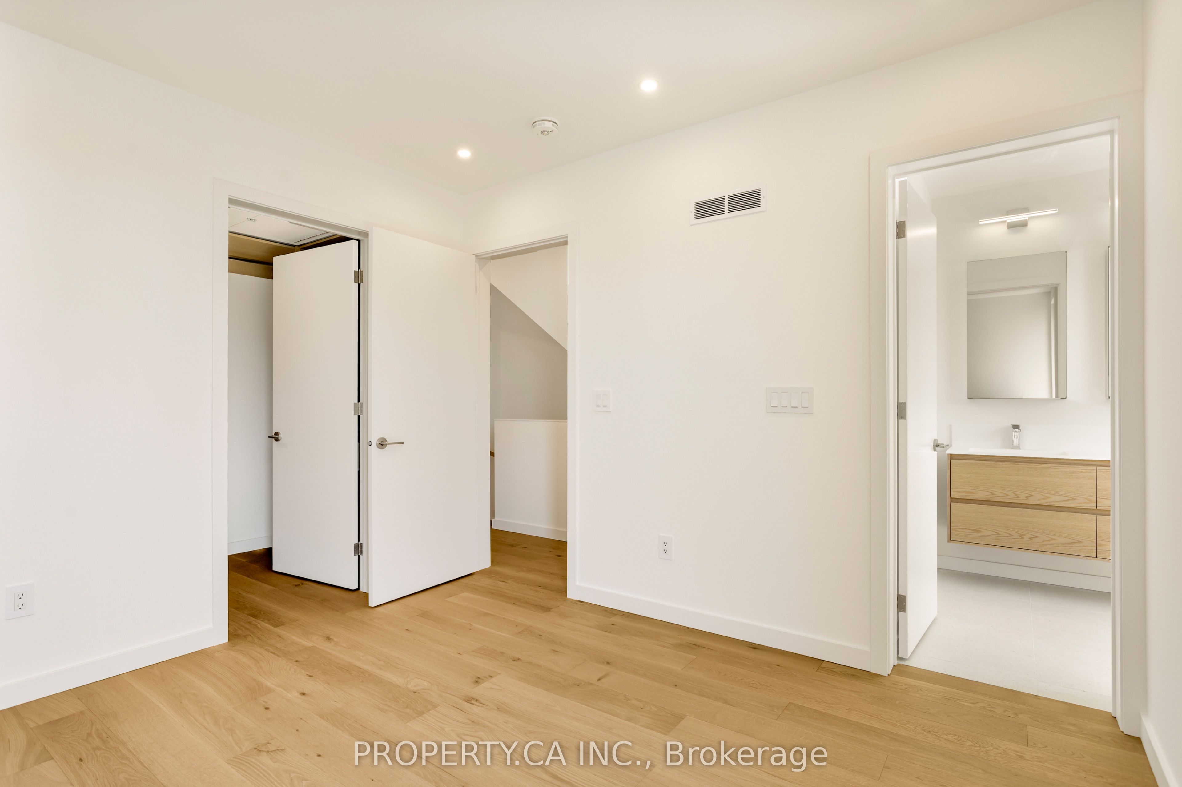 301 Keele Street Unit #4 Property Photo 28