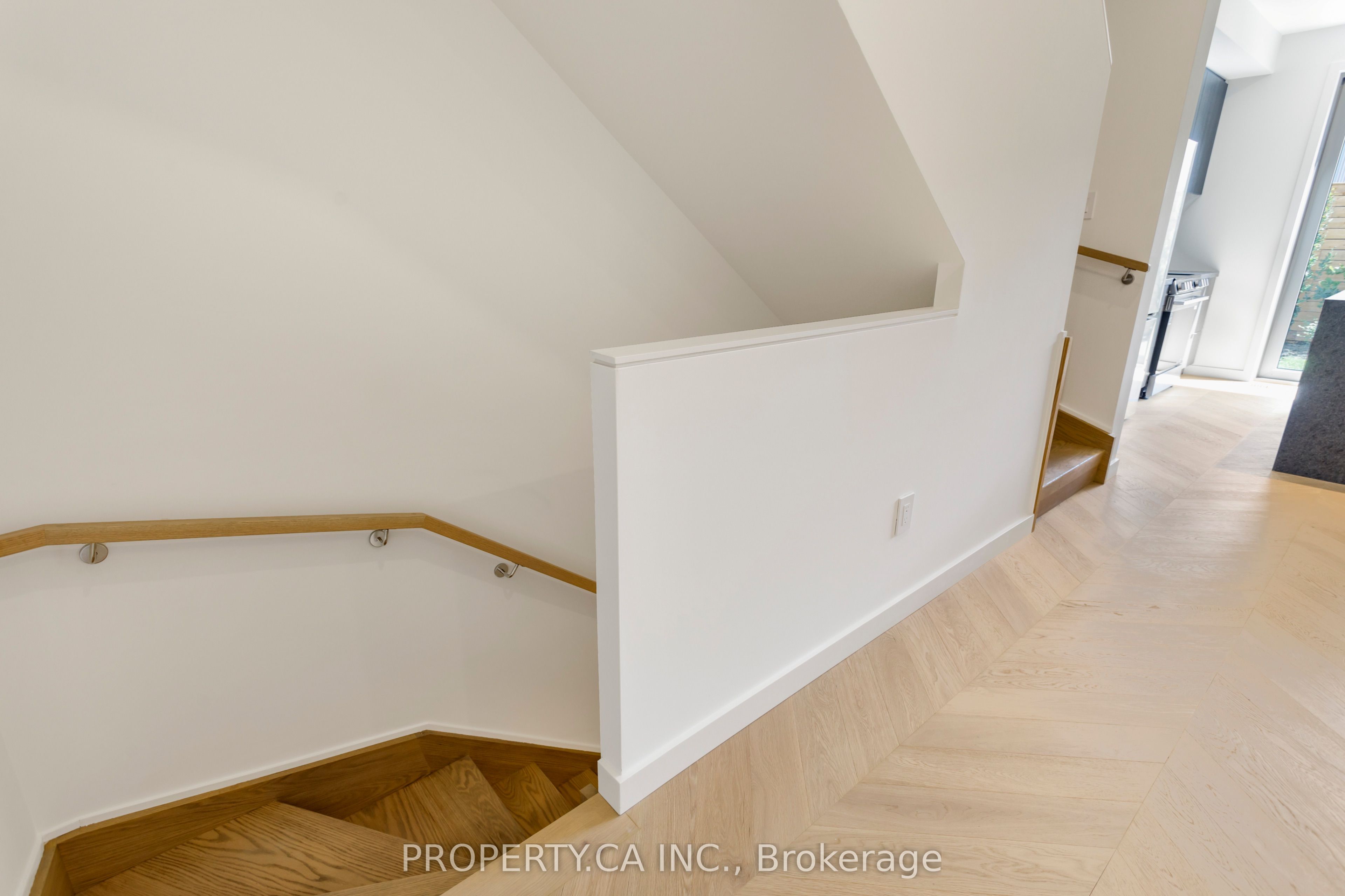 301 Keele Street Unit #4 Property Photo 38
