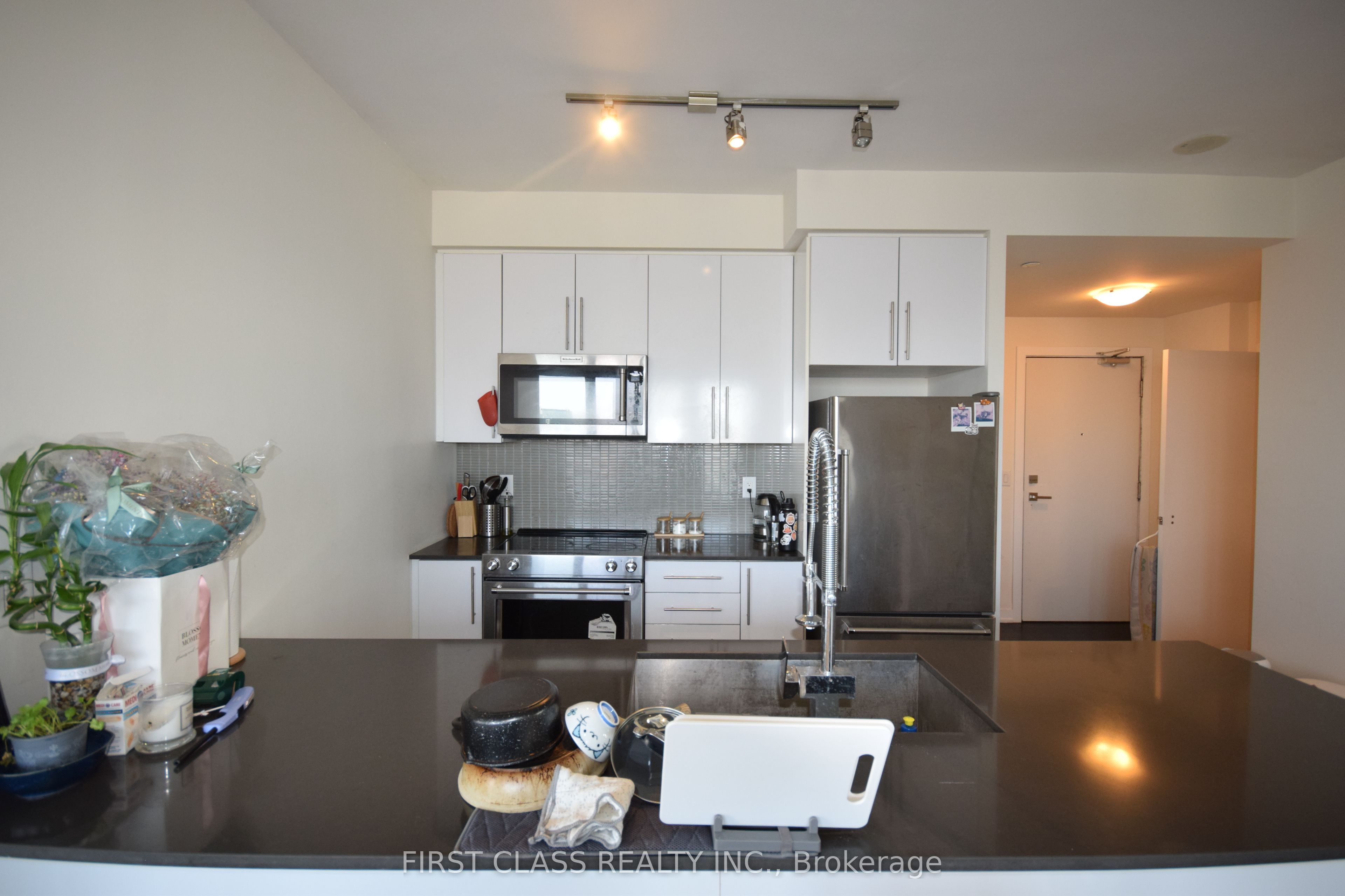 510 Curran Place 3109 Property Photo 6