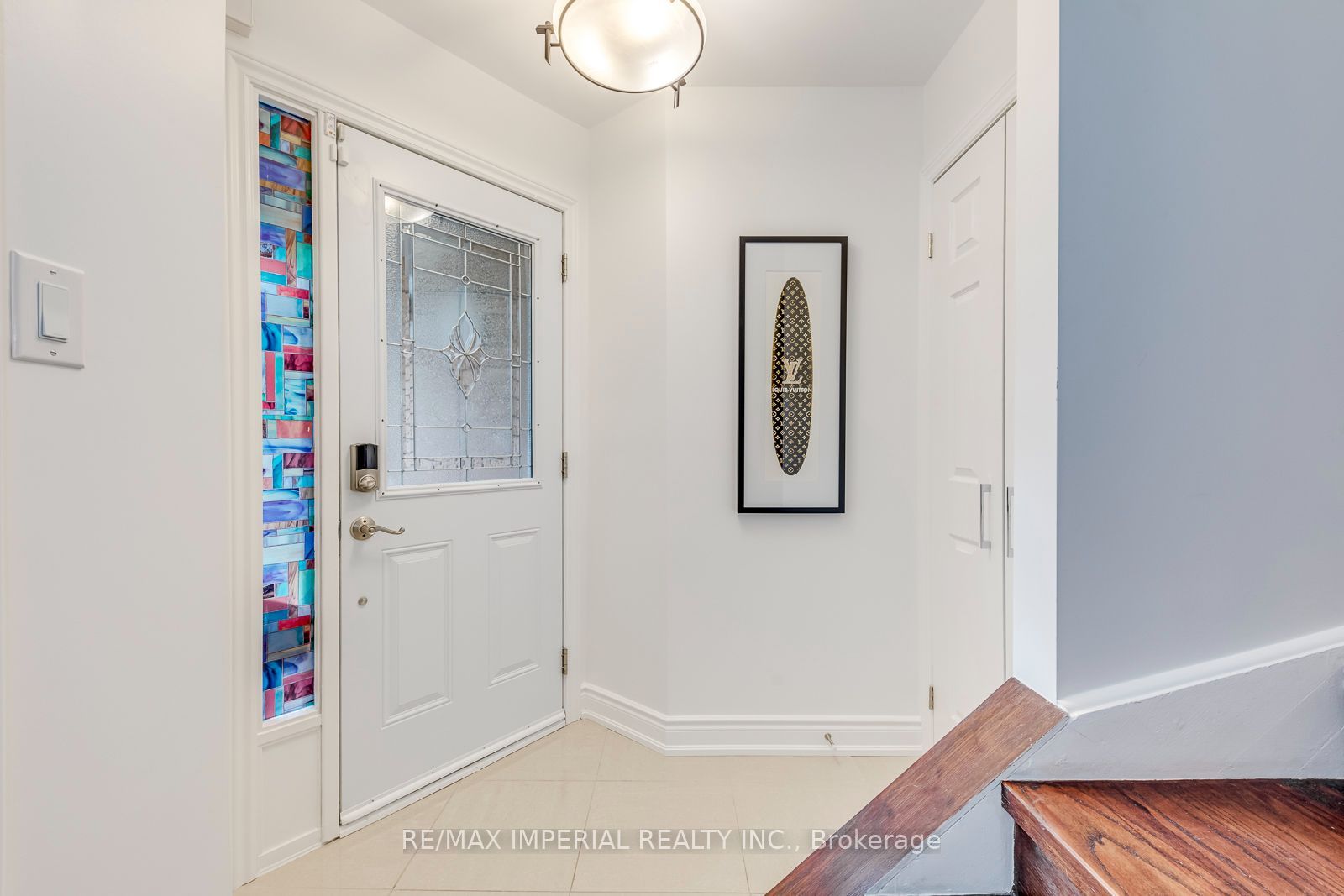 925 Cardington Street Property Photo 3