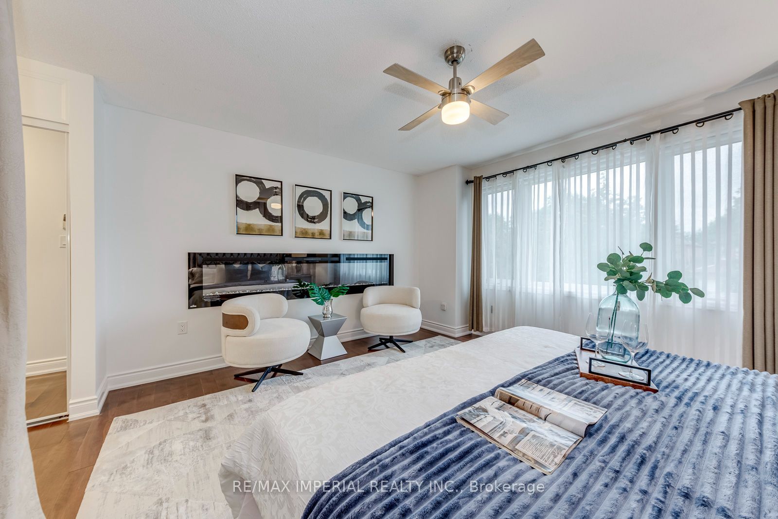 925 Cardington Street Property Photo 22