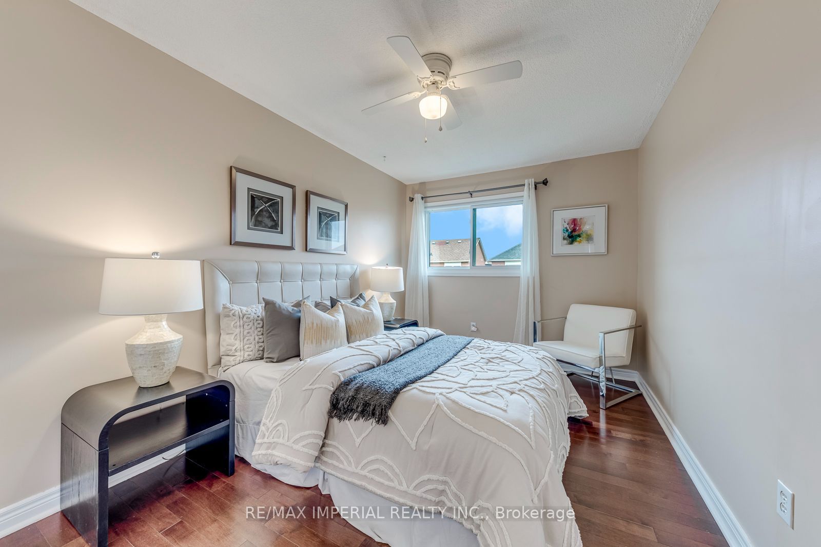 925 Cardington Street Property Photo 25